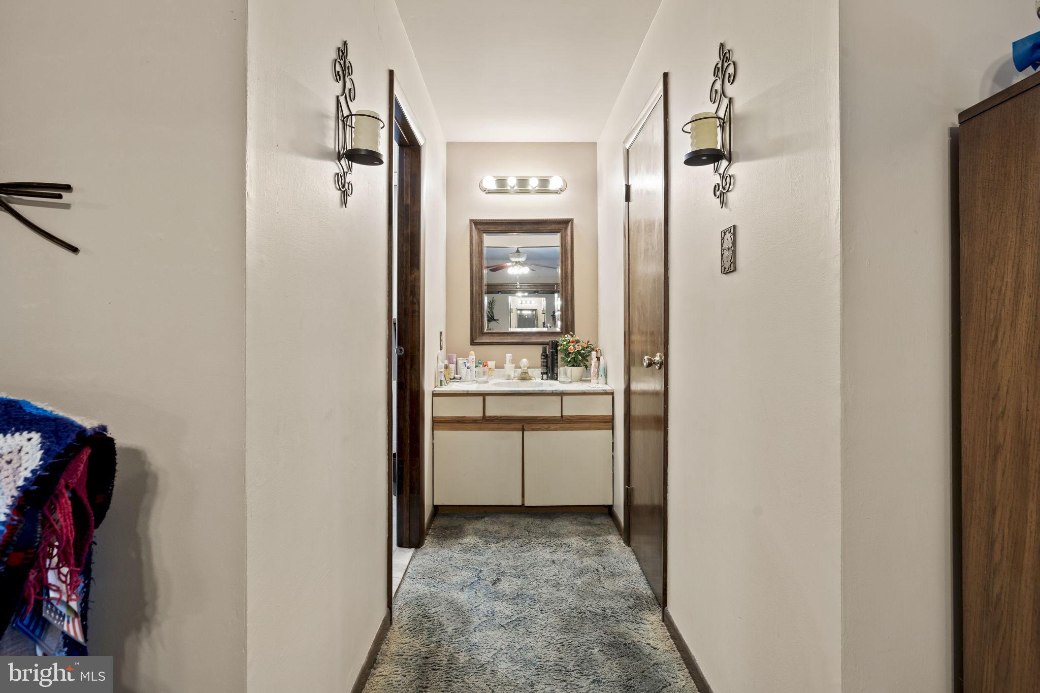 ROXBOROUGH - Residential