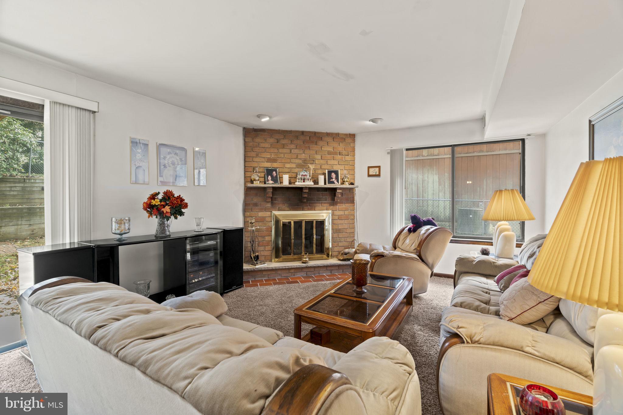 ROXBOROUGH - Residential