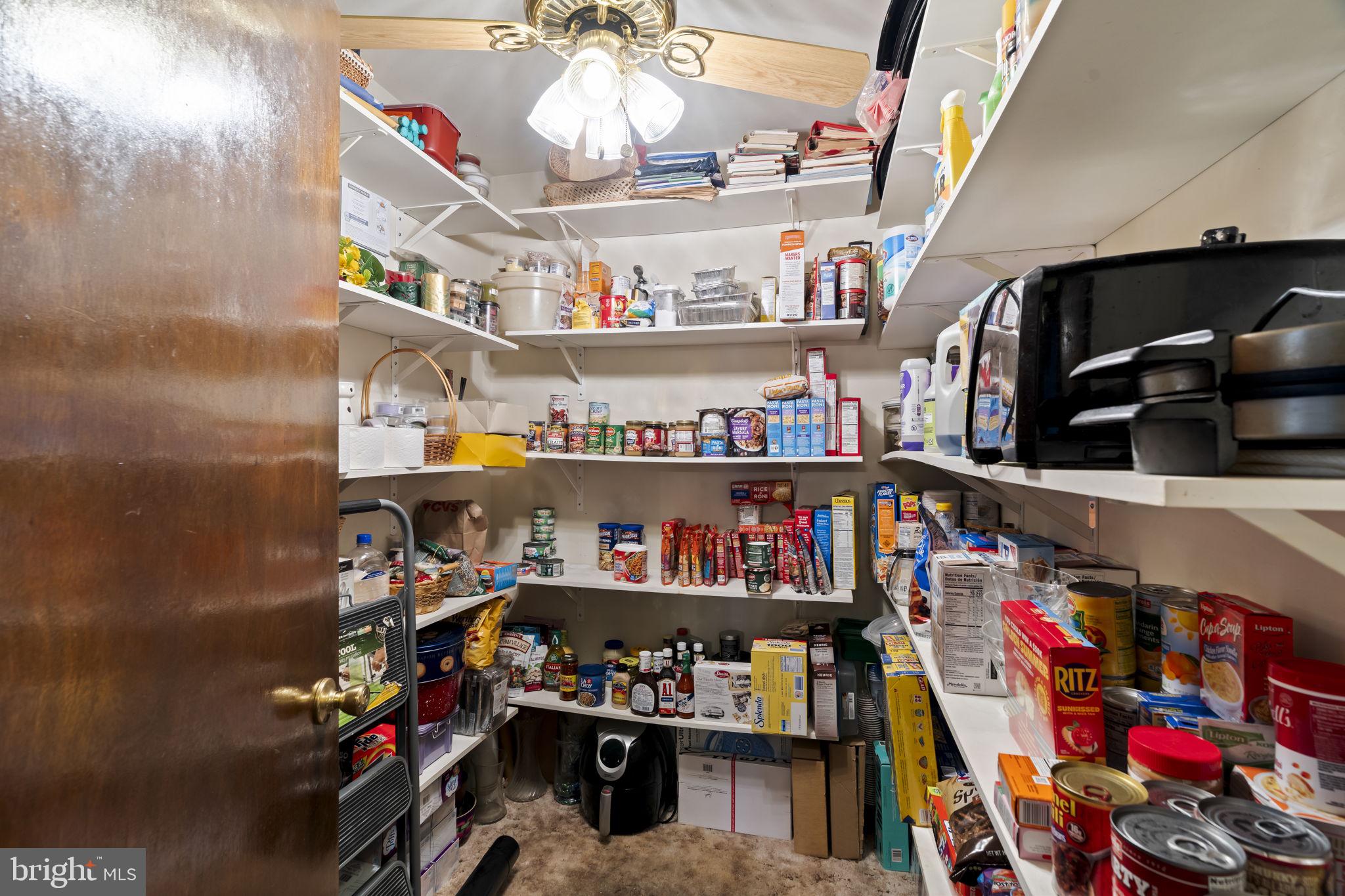 ROXBOROUGH - Residential