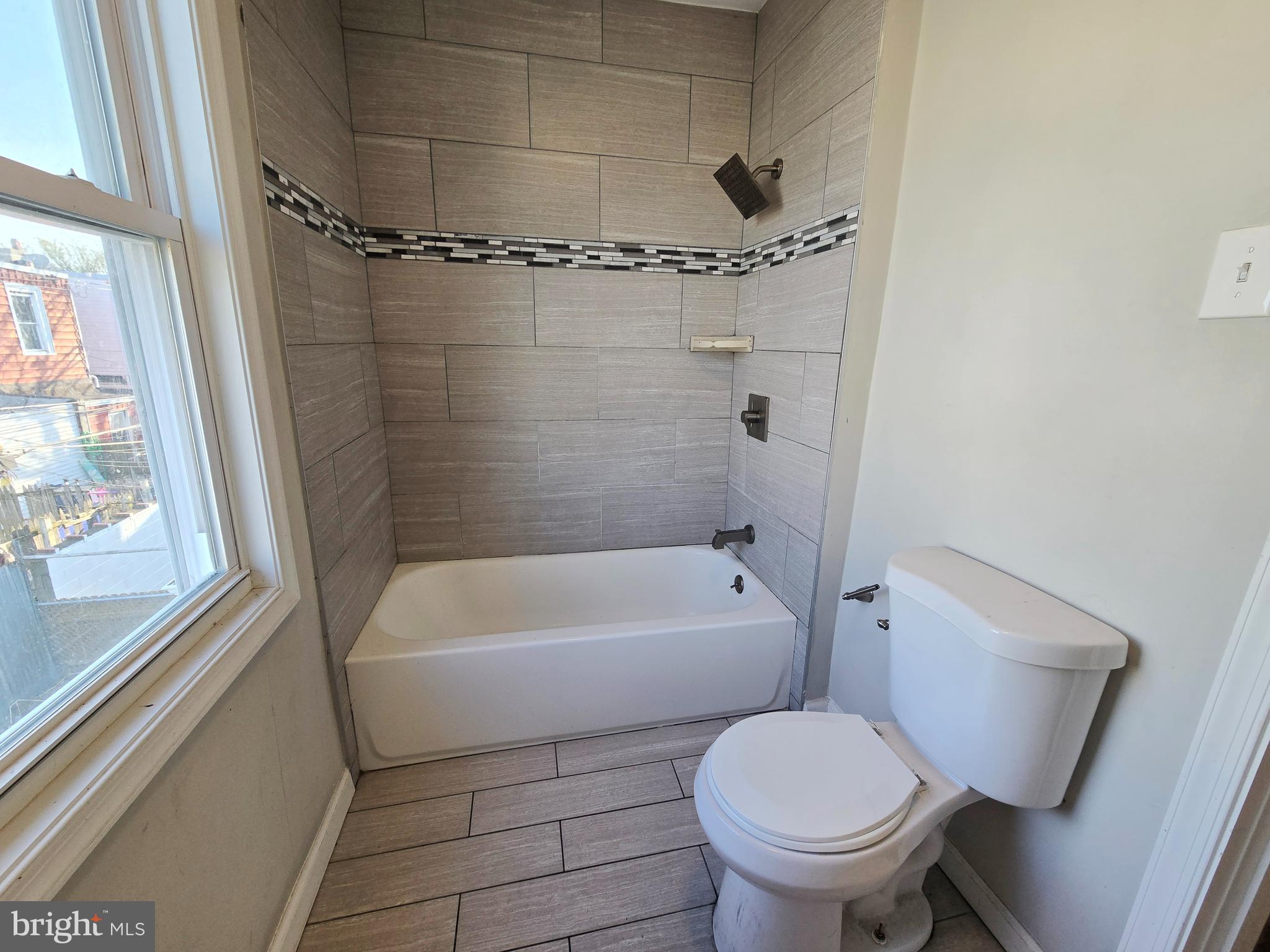 PORT RICHMOND - Residential