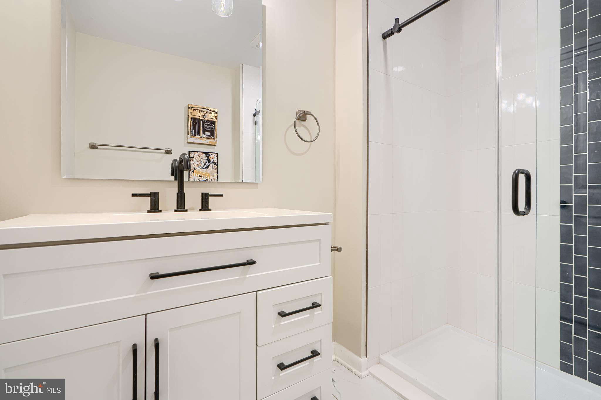 LUTHERVILLE - Residential