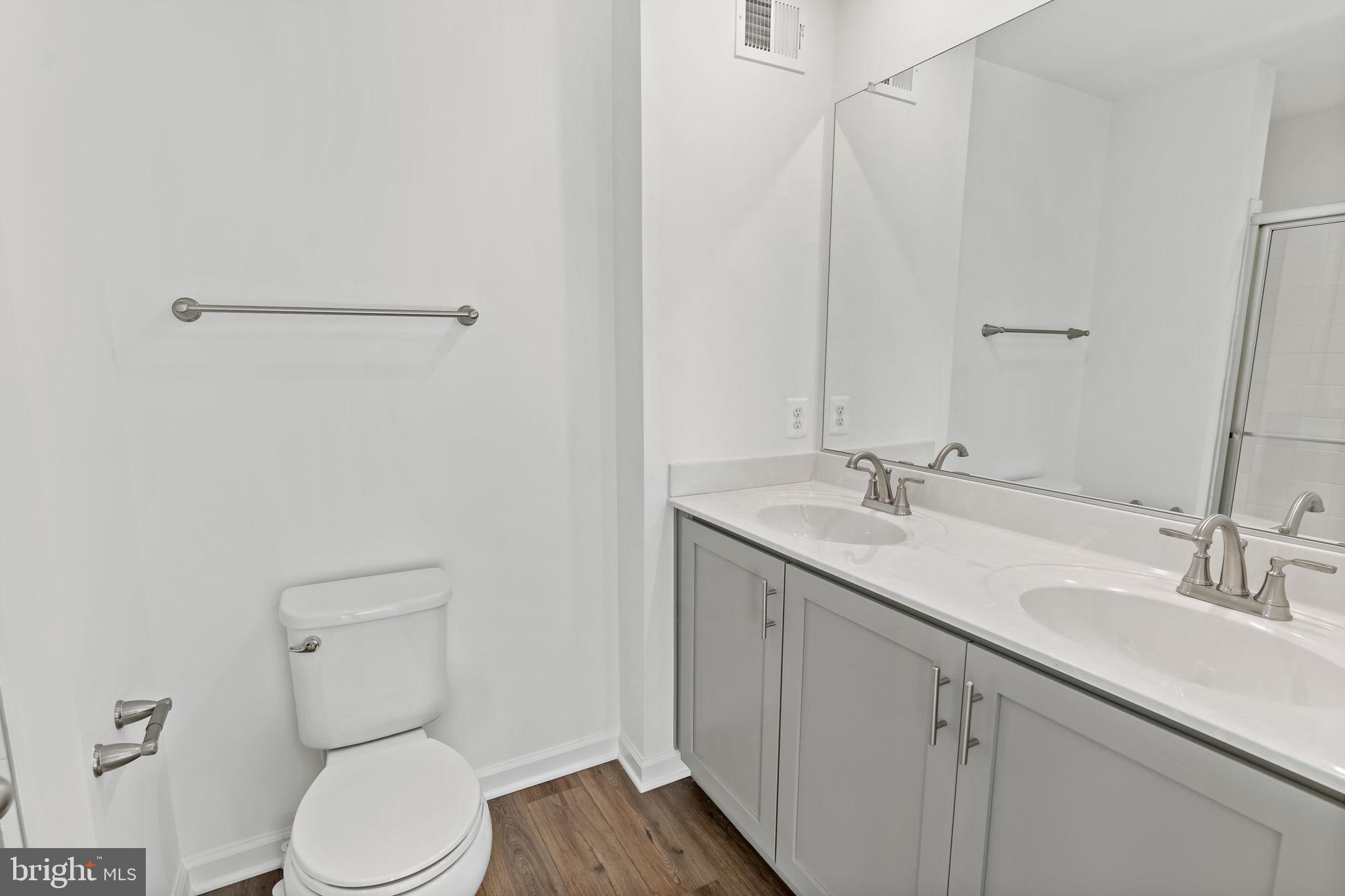 WHISPERING PINES - Residential