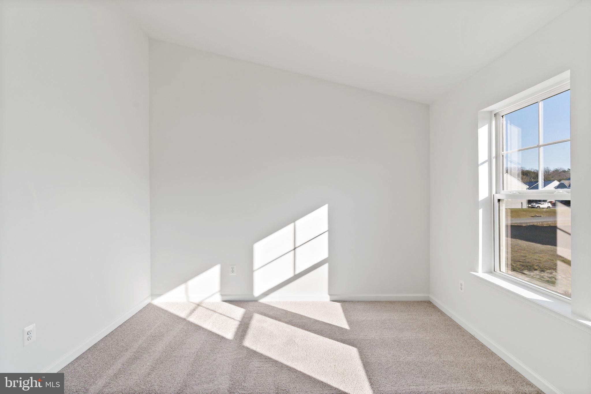 WHISPERING PINES - Residential