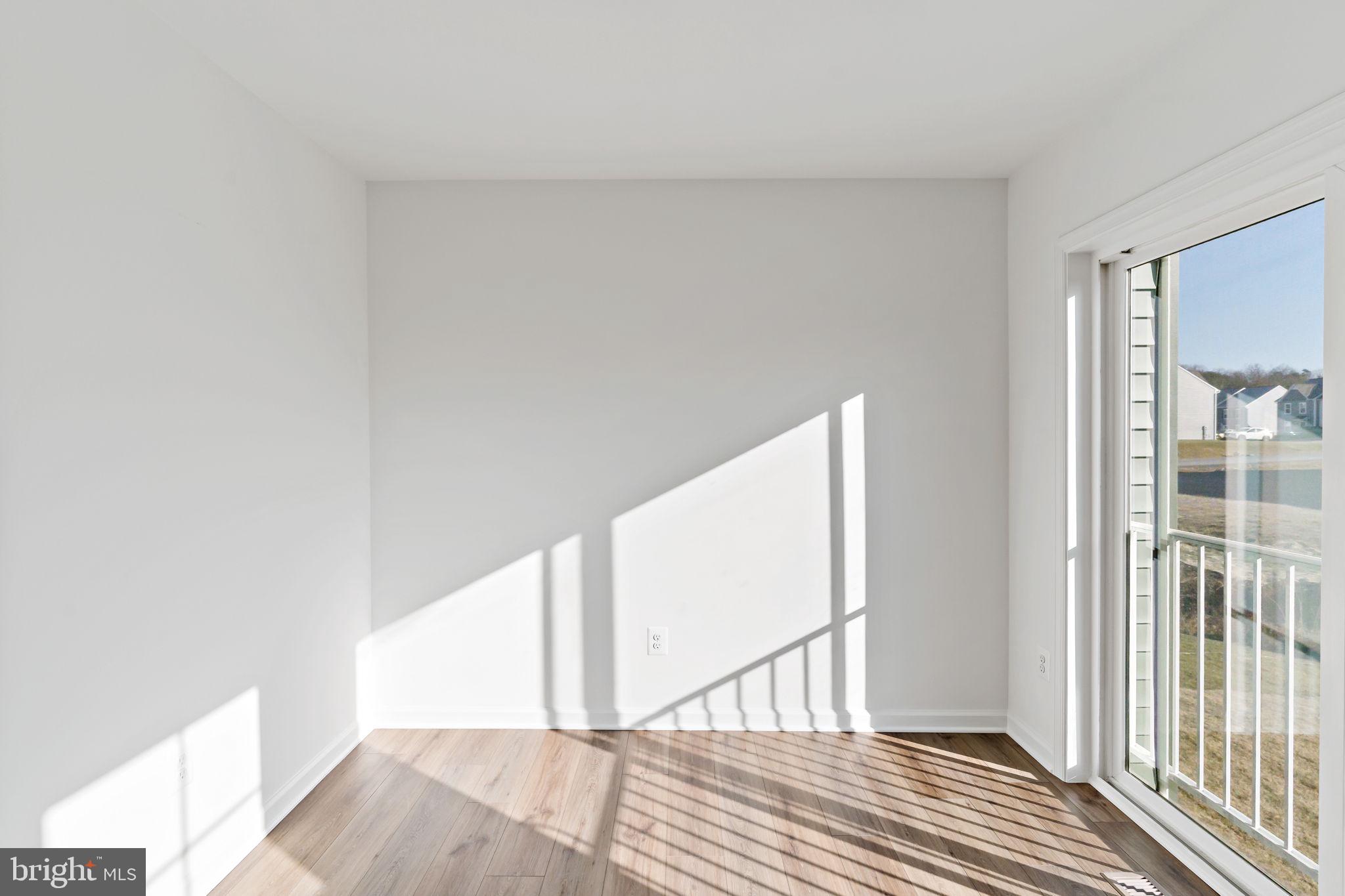 WHISPERING PINES - Residential