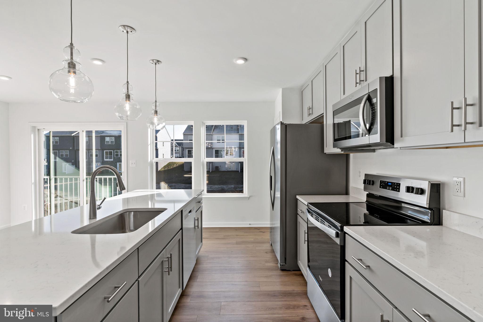 WHISPERING PINES - Residential