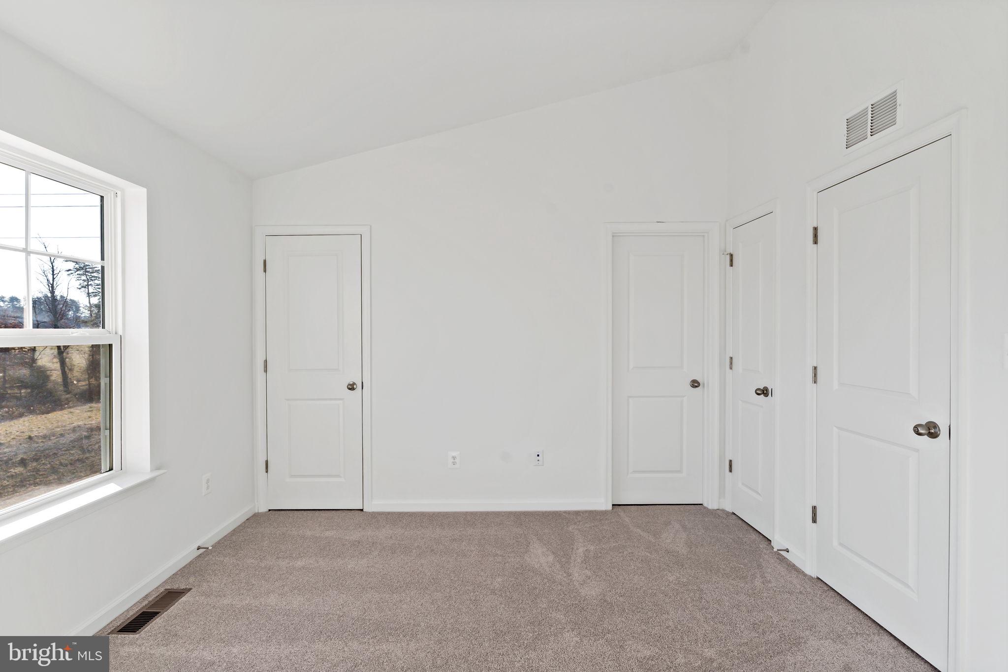 WHISPERING PINES - Residential