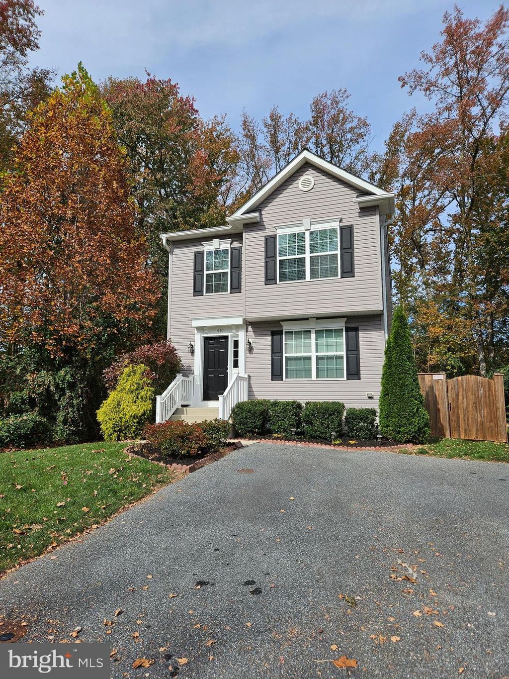 Photo of 410 Thelma Road, GLEN BURNIE, MD 21060 (MLS # MDAA2129906)