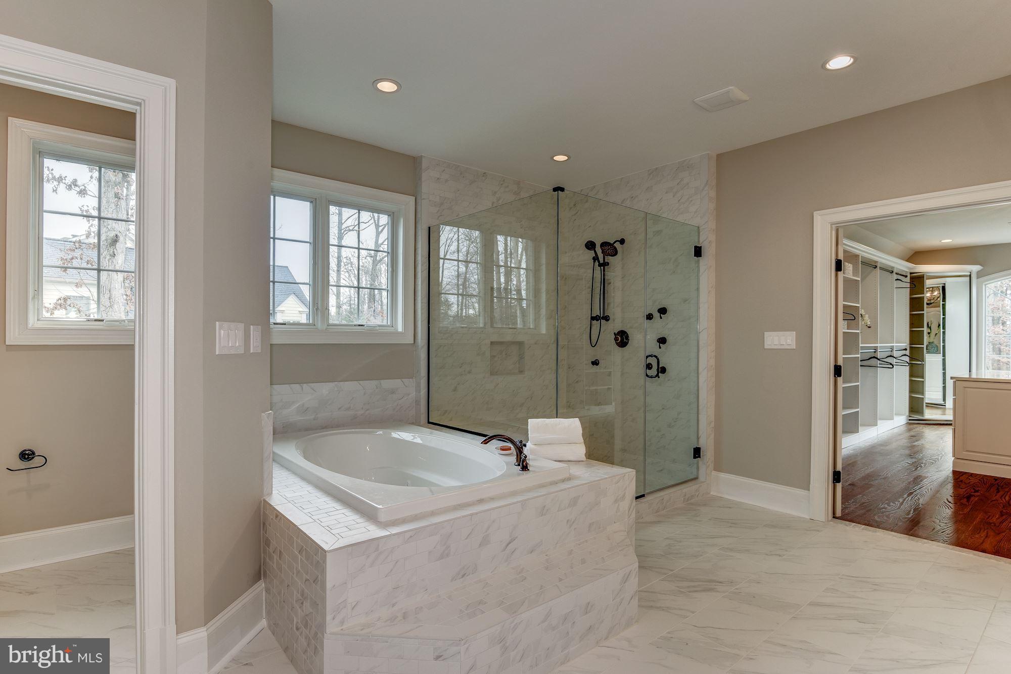 POTOMAC OUTSIDE - Residential