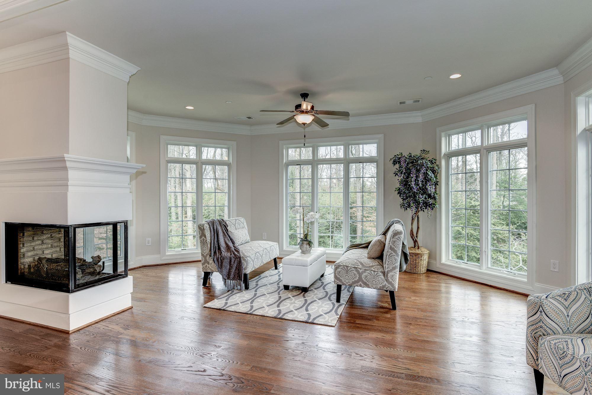 POTOMAC OUTSIDE - Residential