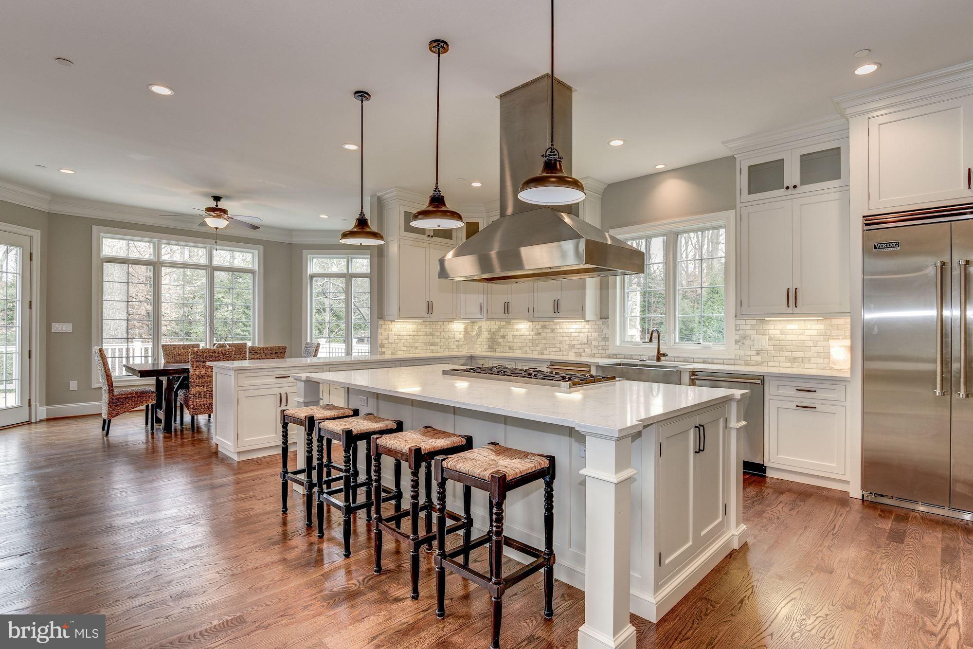 POTOMAC OUTSIDE - Residential