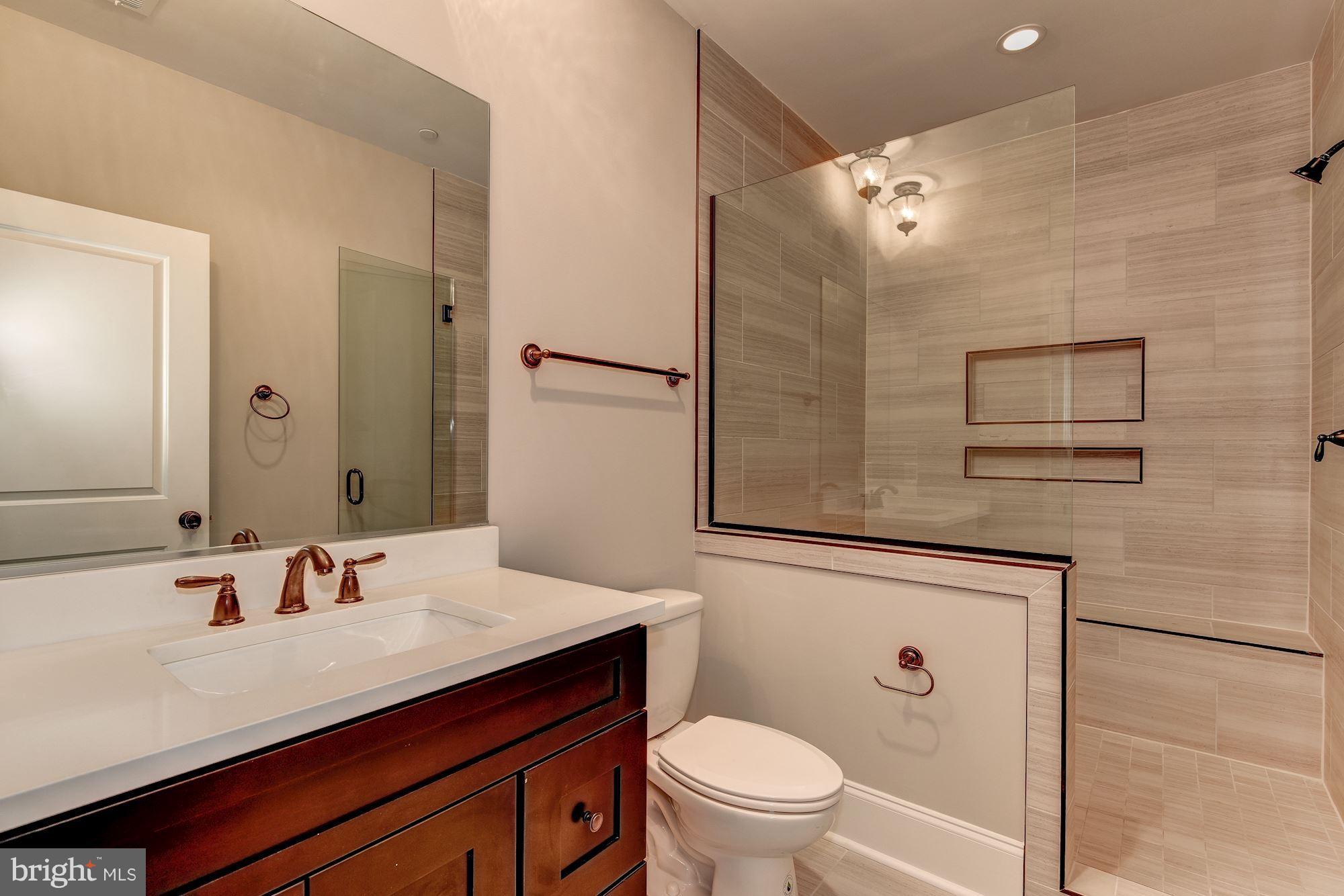 POTOMAC OUTSIDE - Residential