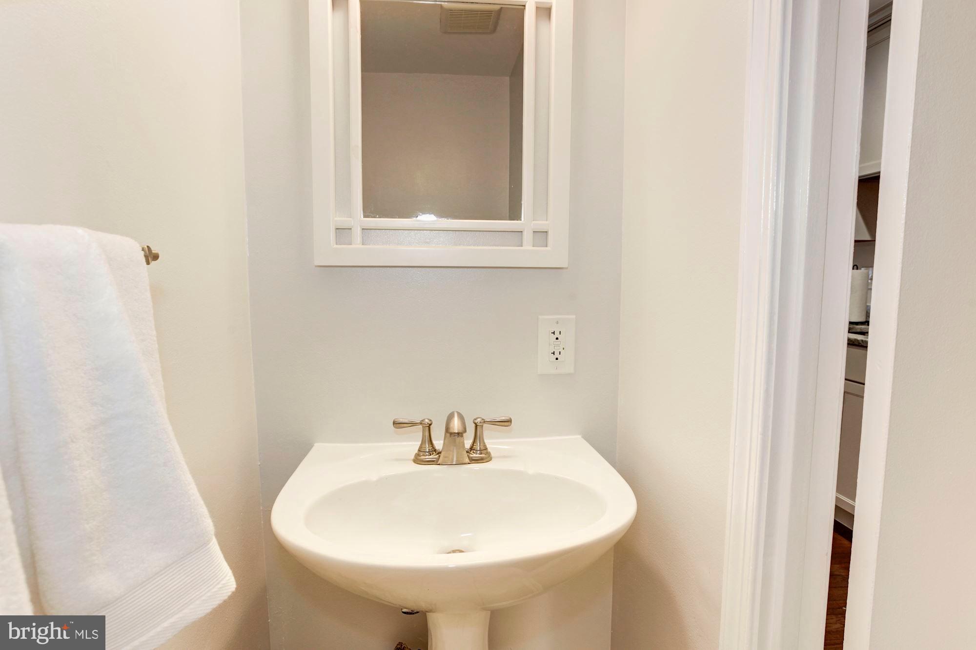 NEWINGTON STATION - Residential