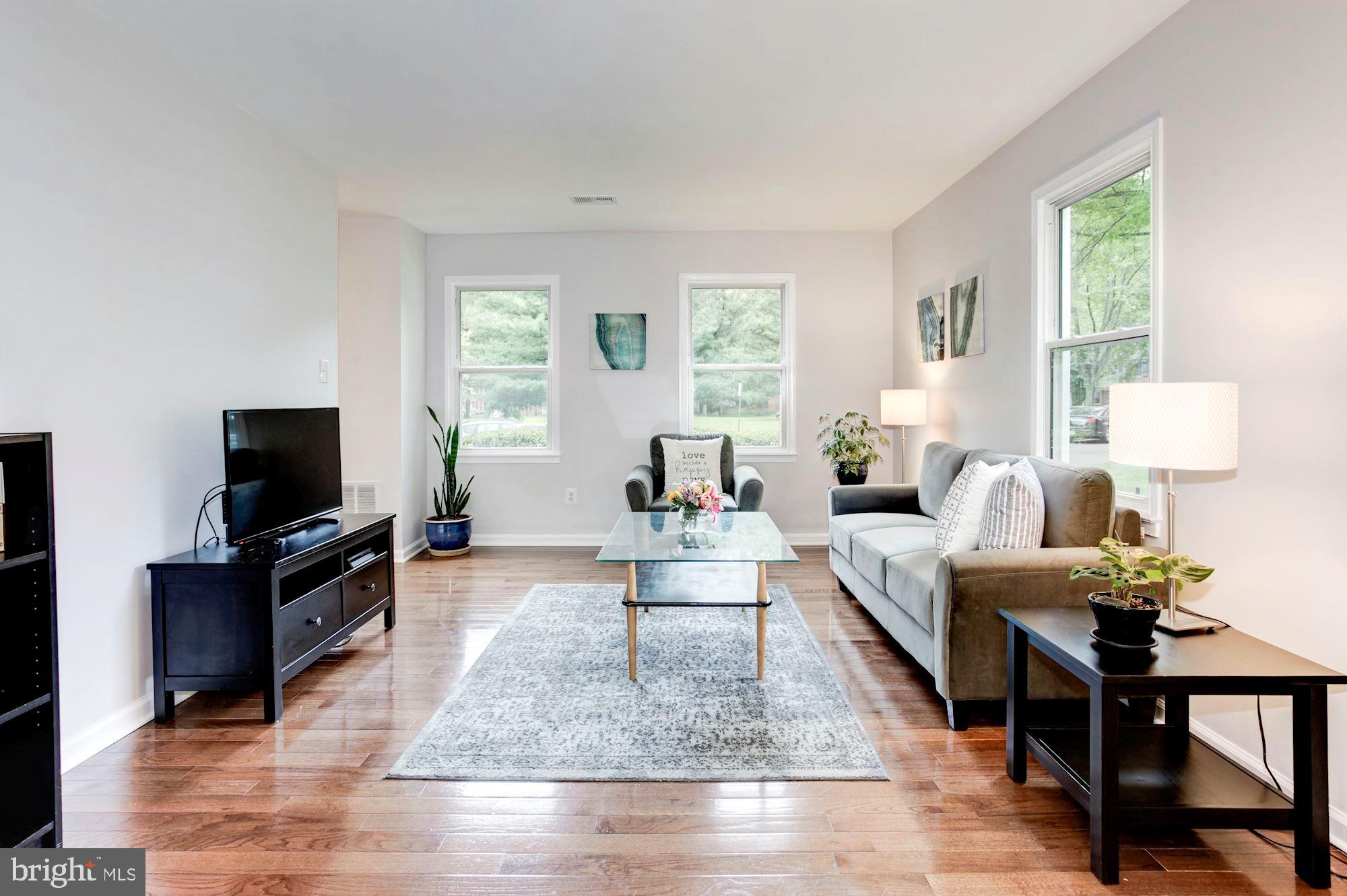 NEWINGTON STATION - Residential