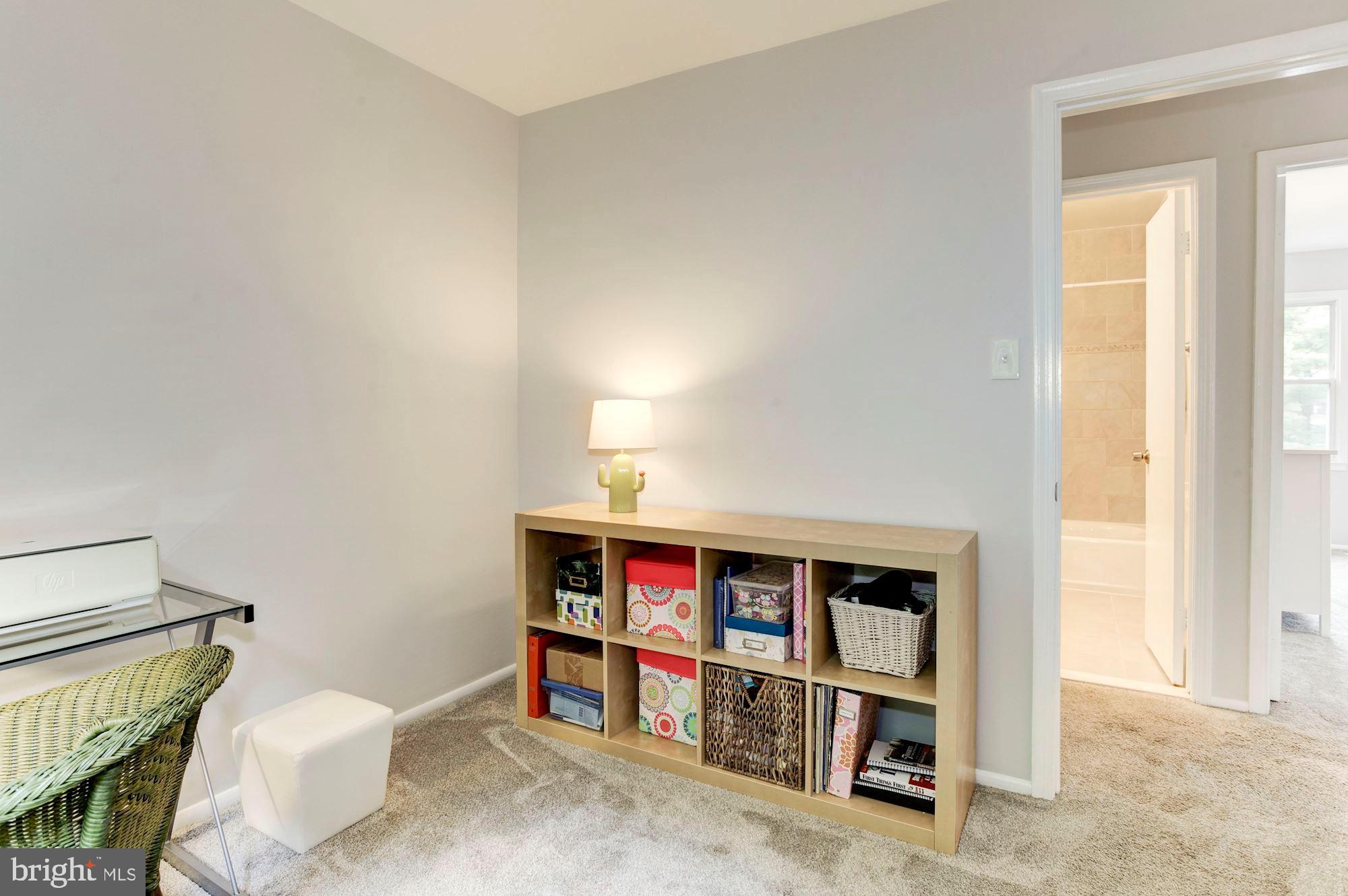 NEWINGTON STATION - Residential