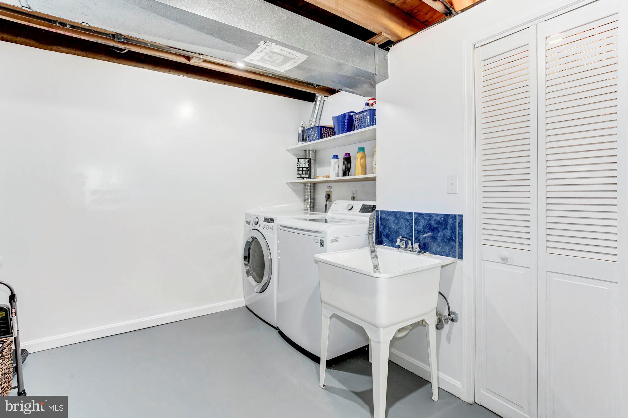 NEWINGTON STATION - Residential