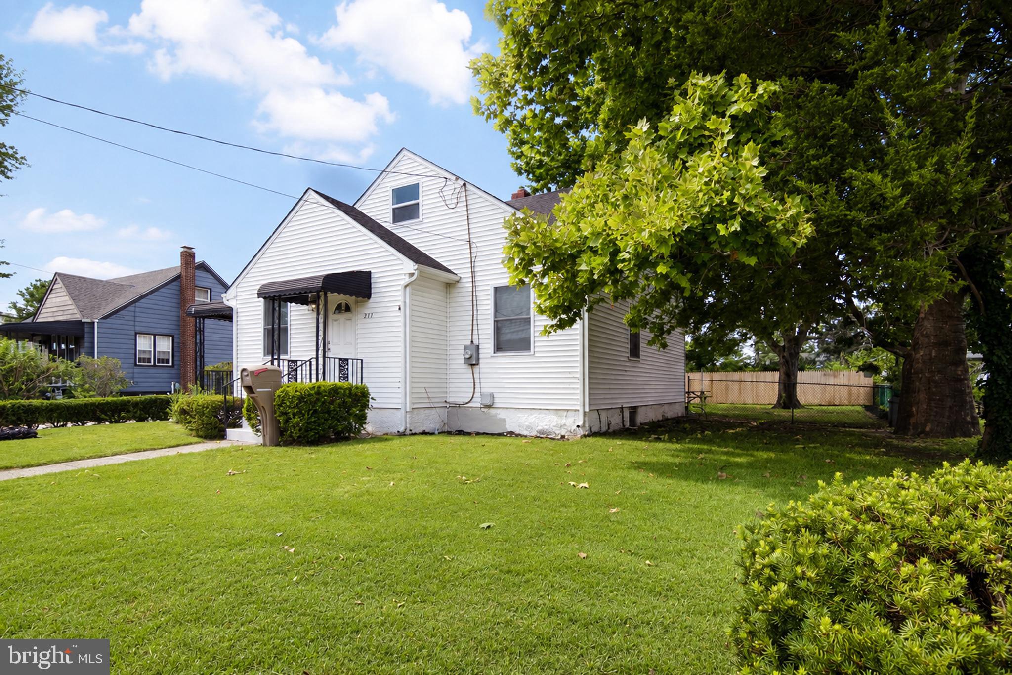 211 E NEW STREET