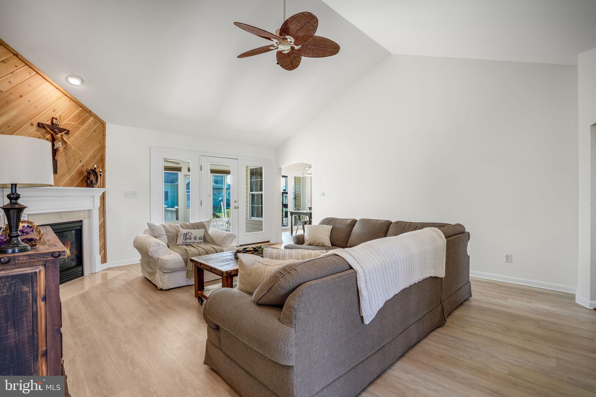 EAGLE SOUND ESTATE - Residential