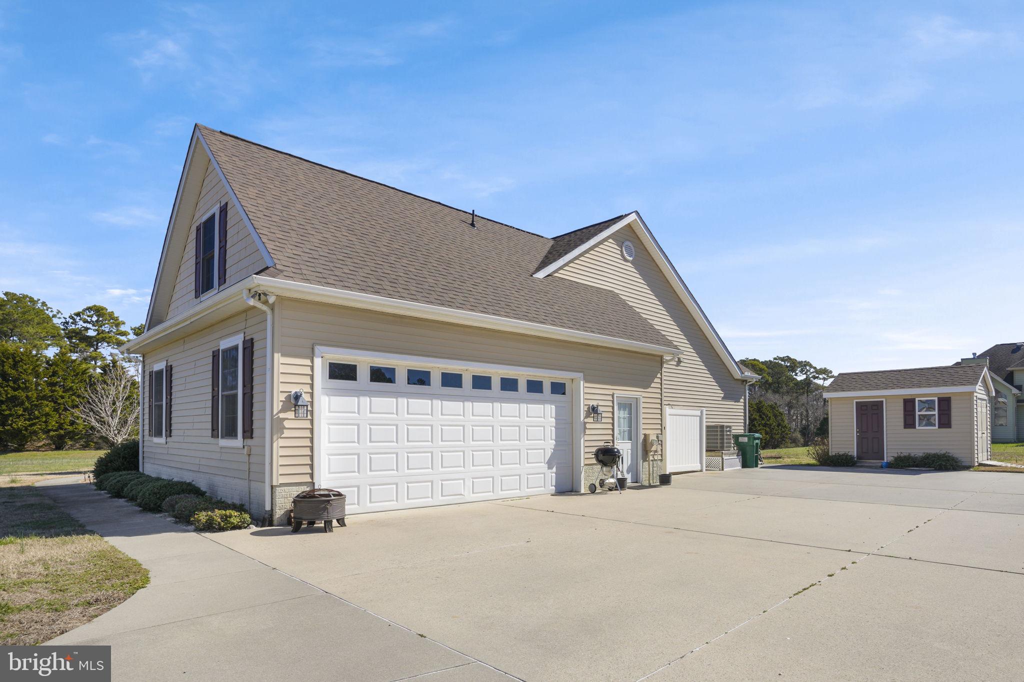 EAGLE SOUND ESTATE - Residential