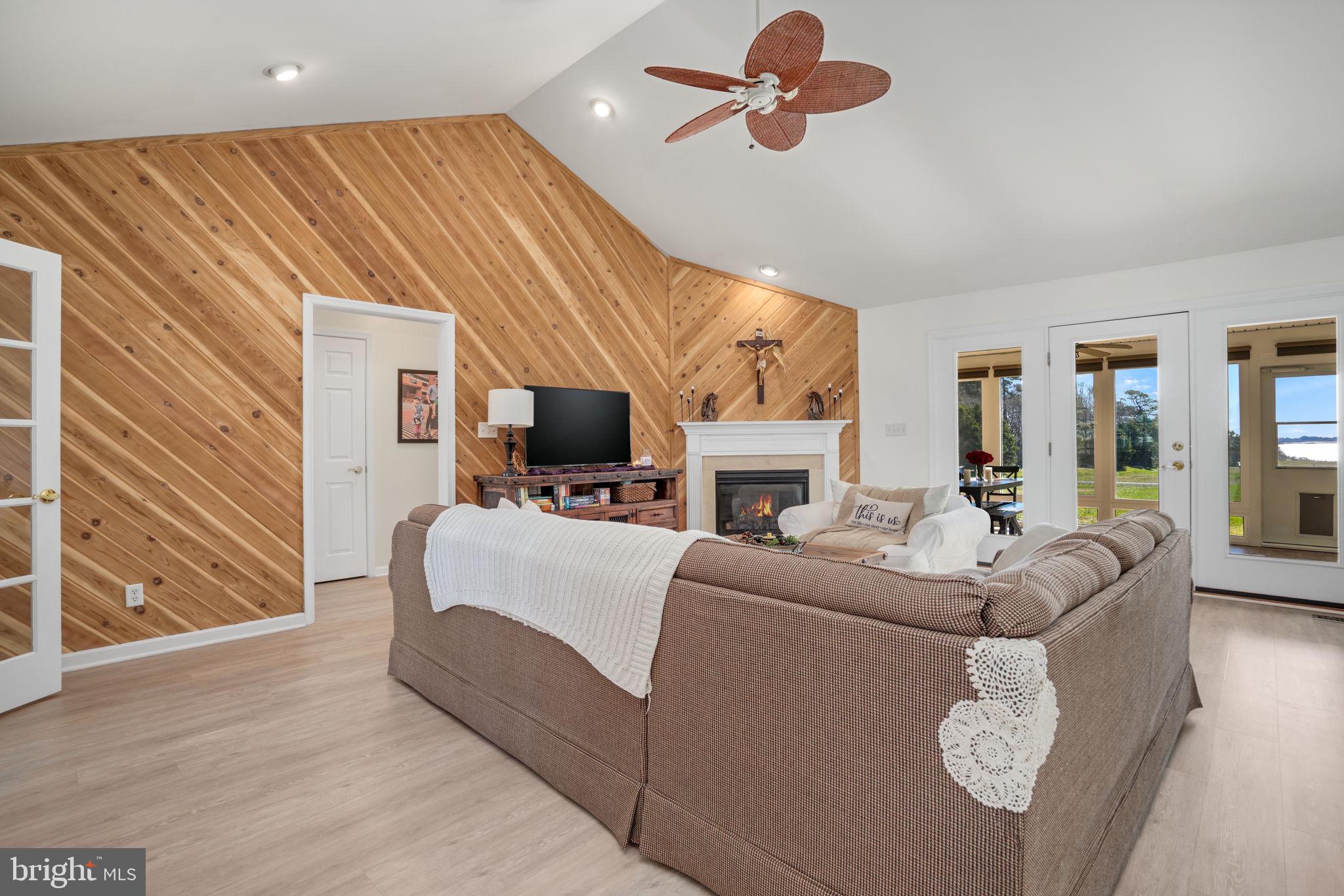 EAGLE SOUND ESTATE - Residential