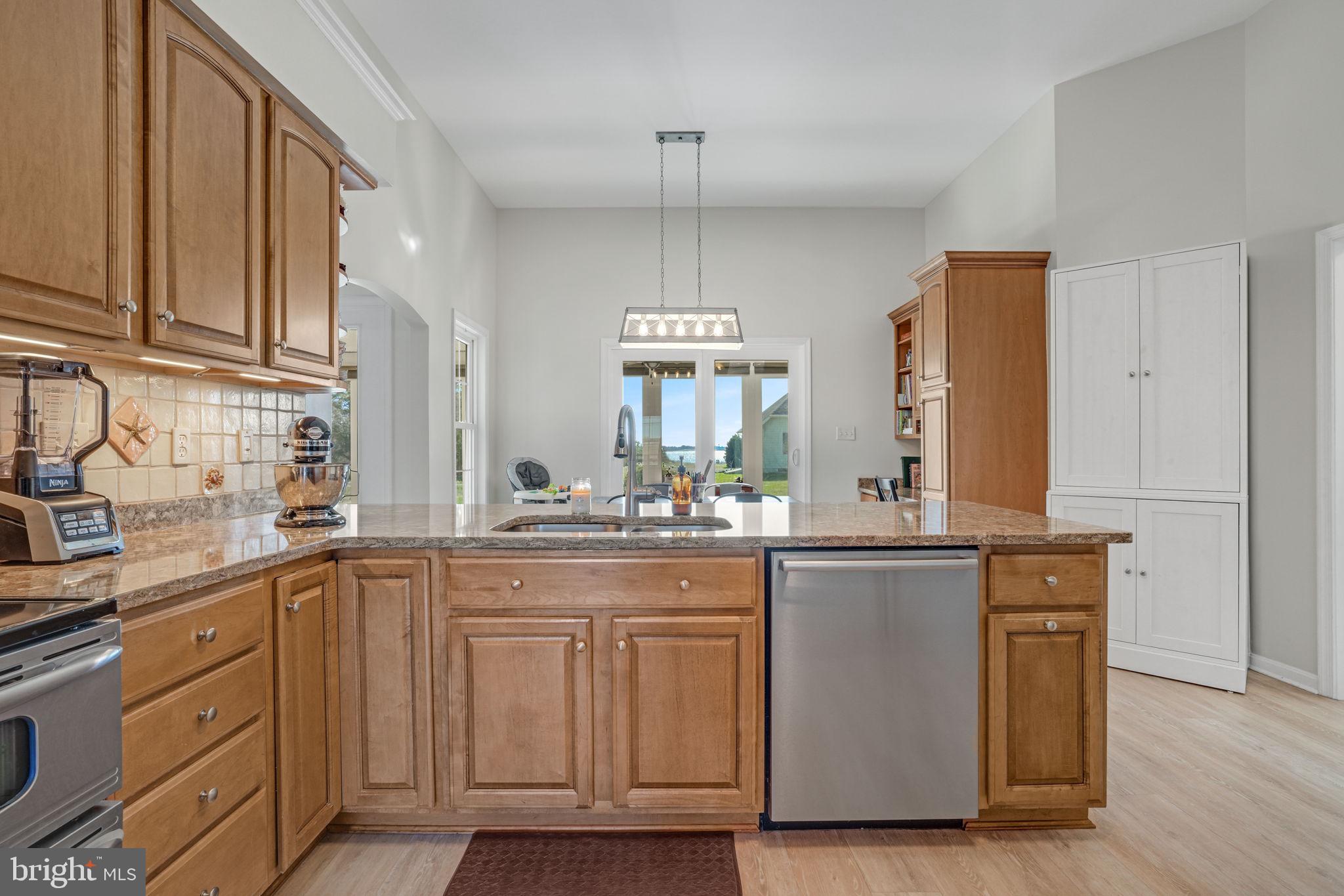 EAGLE SOUND ESTATE - Residential