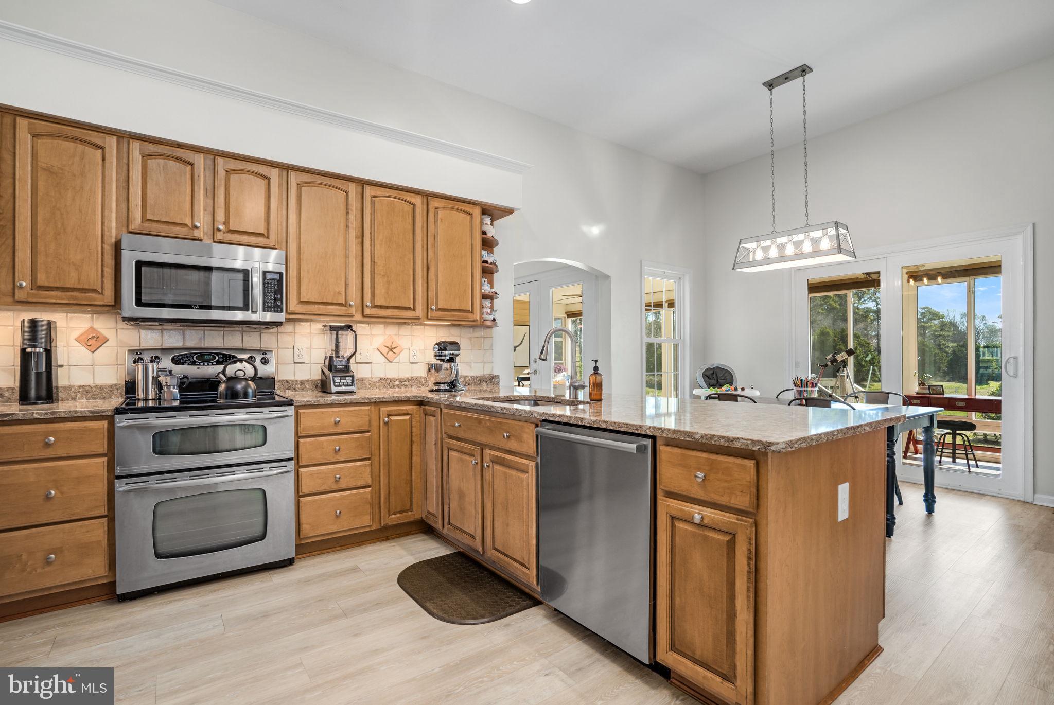 EAGLE SOUND ESTATE - Residential