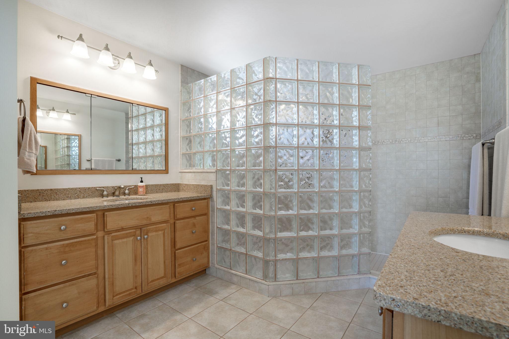 EAGLE SOUND ESTATE - Residential