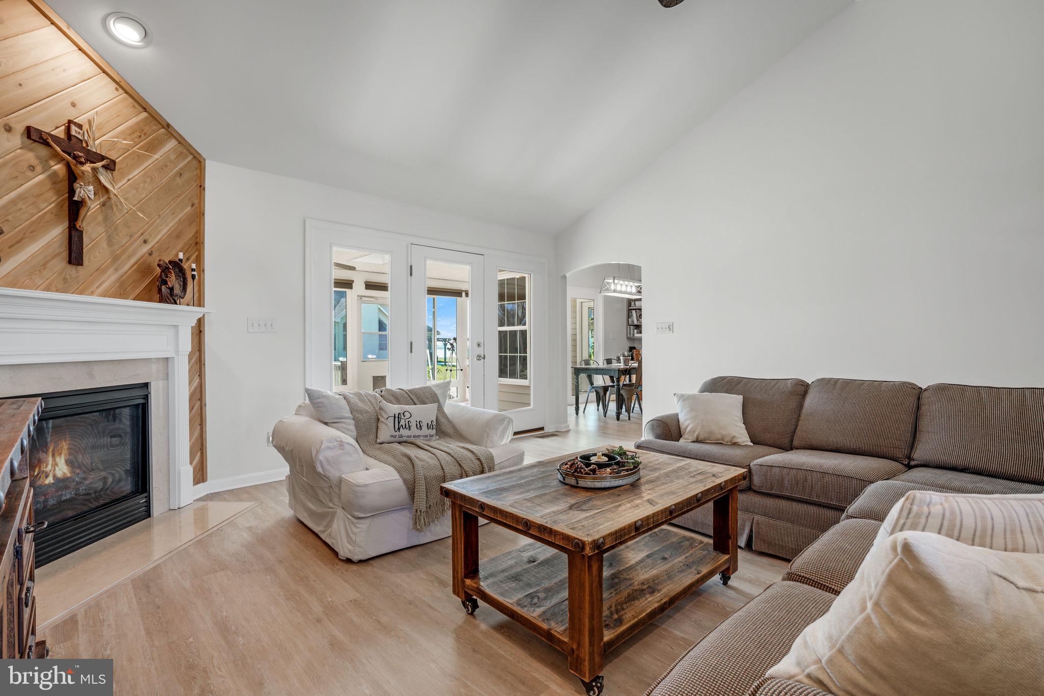 EAGLE SOUND ESTATE - Residential