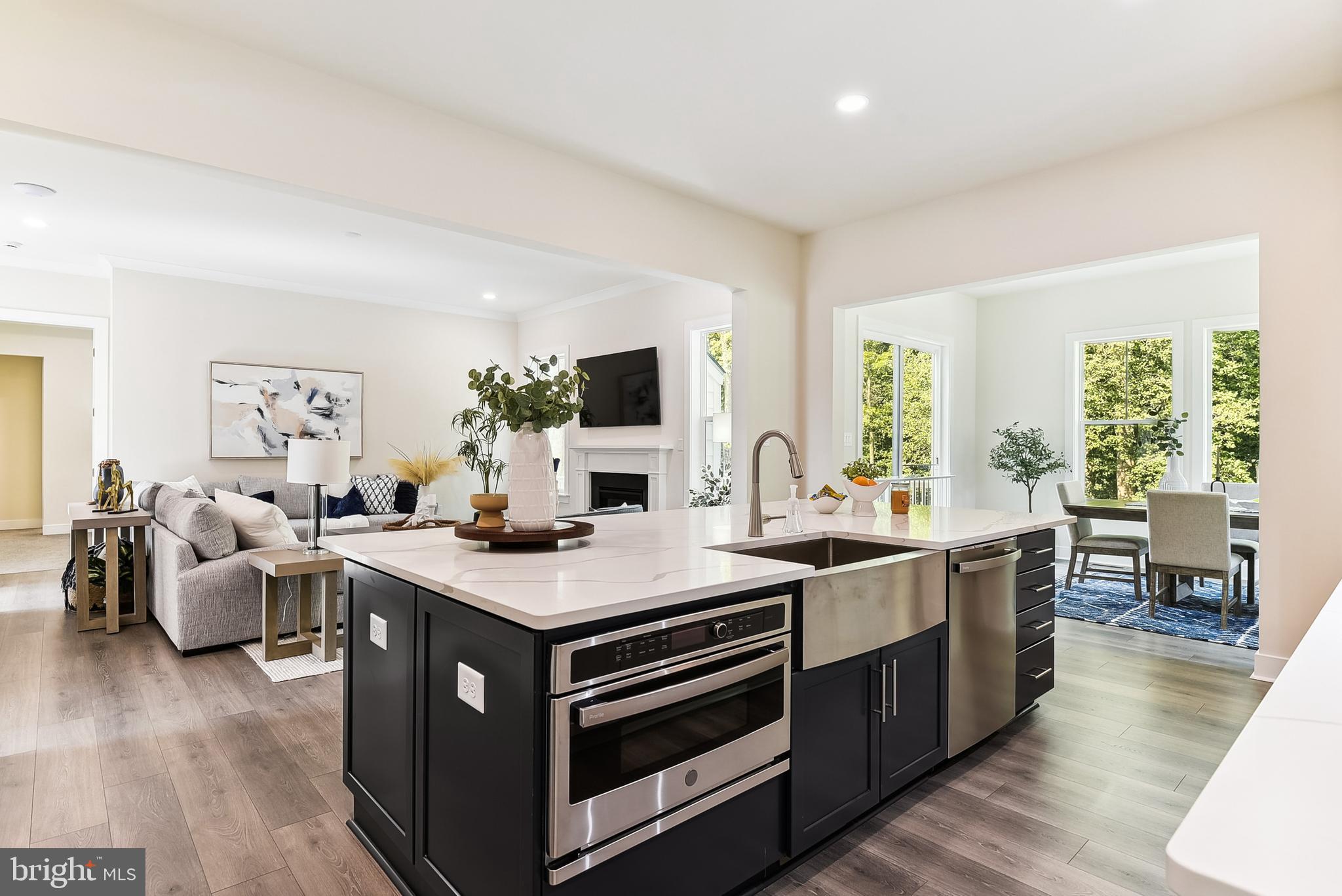 FAIRVIEW MANOR - Residential