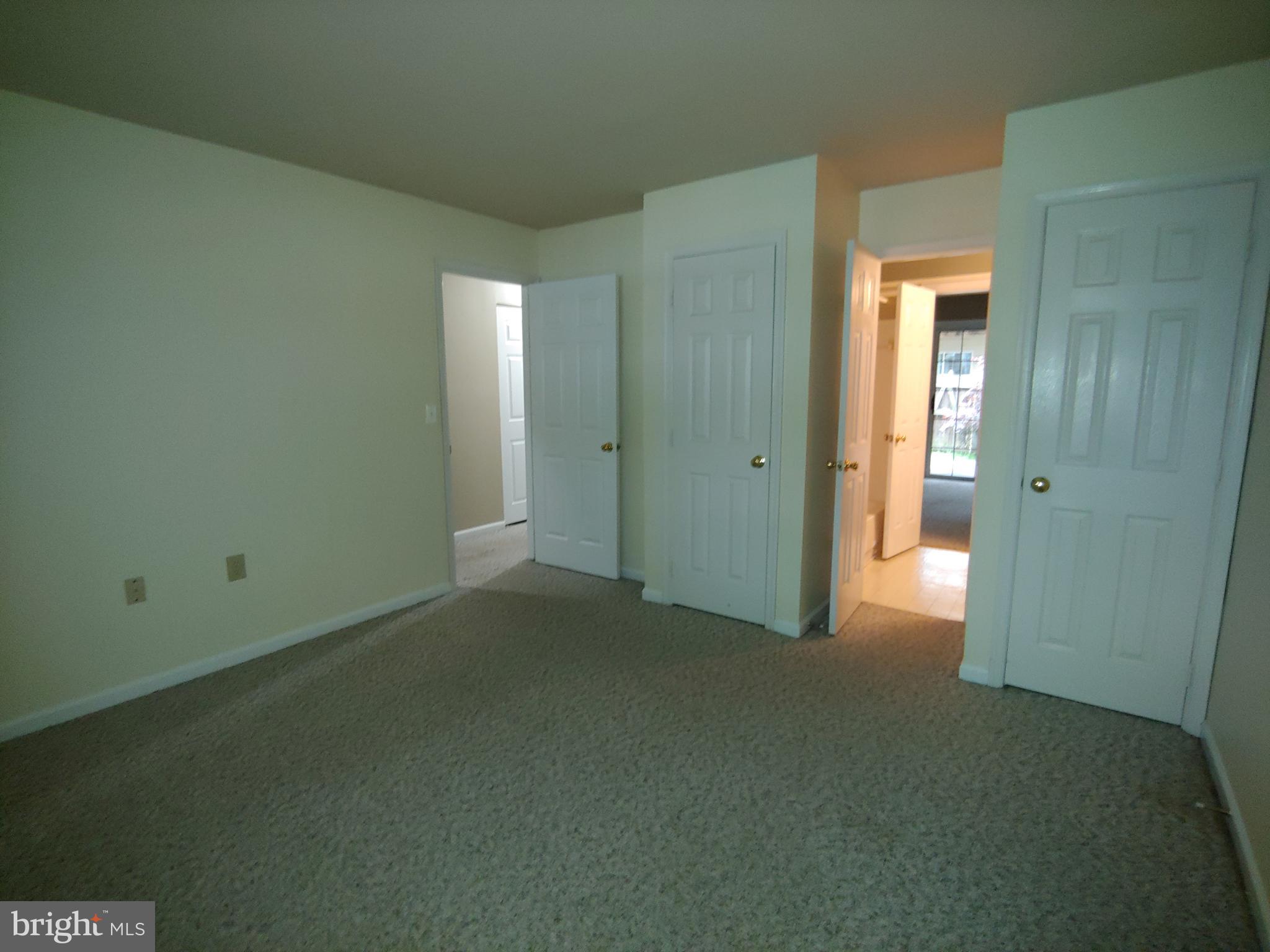 CROFTON VILLAGE - Residential Lease