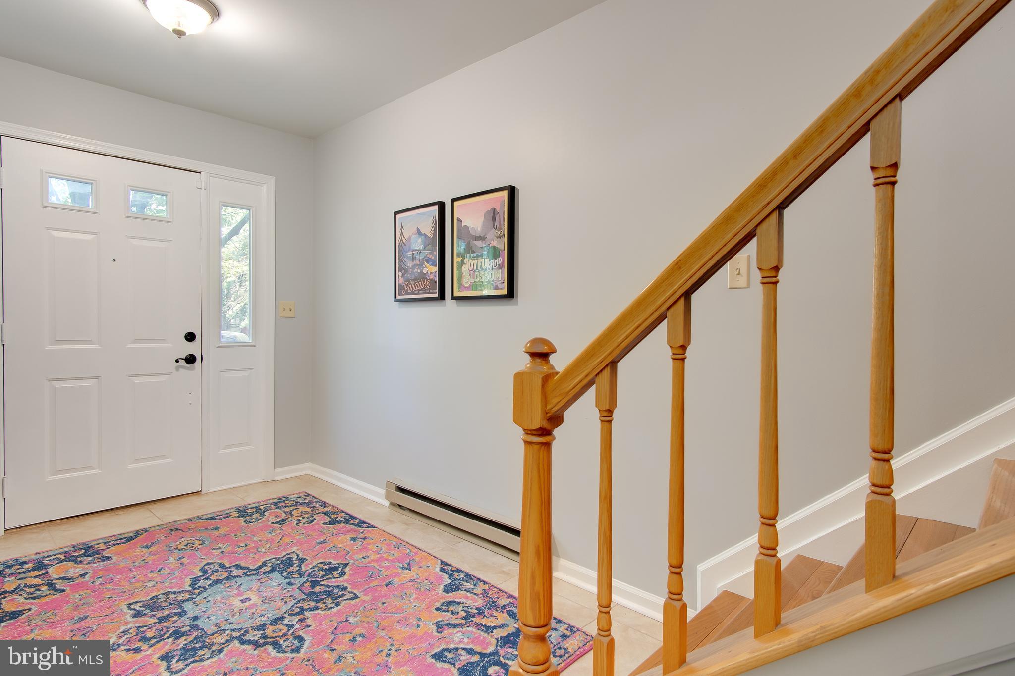 1006 LINDSAY LANE