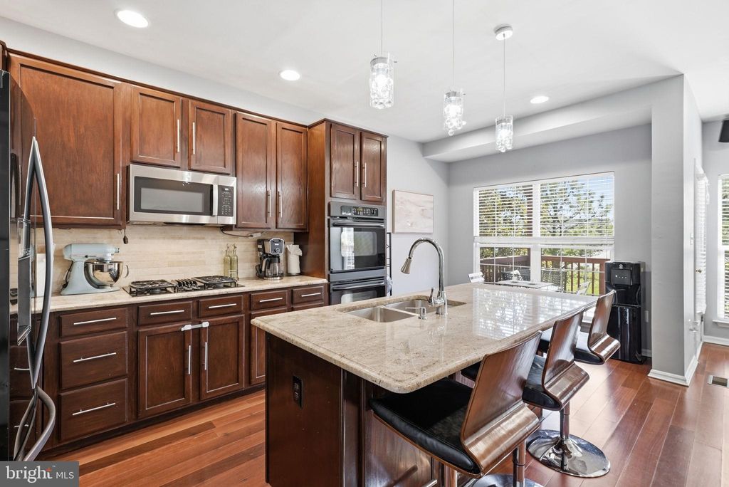 Photo of 14231 Hunters Run Way, GAINESVILLE, VA 20155 (MLS # VAPW2115050)