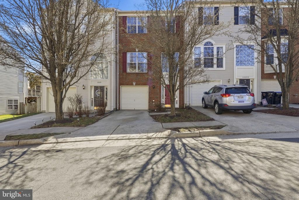 Photo of 14231 Hunters Run Way, GAINESVILLE, VA 20155 (MLS # VAPW2115050)