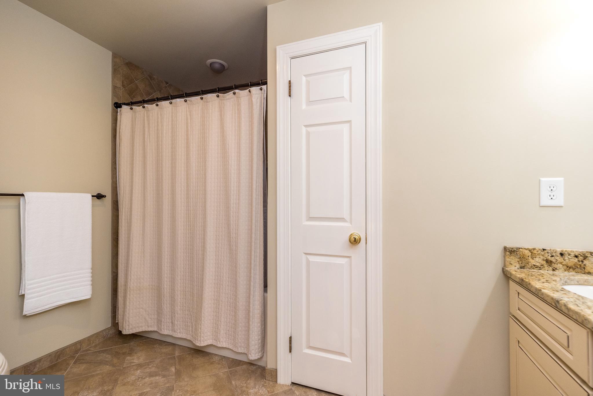 GWYNEDD HILL - Residential