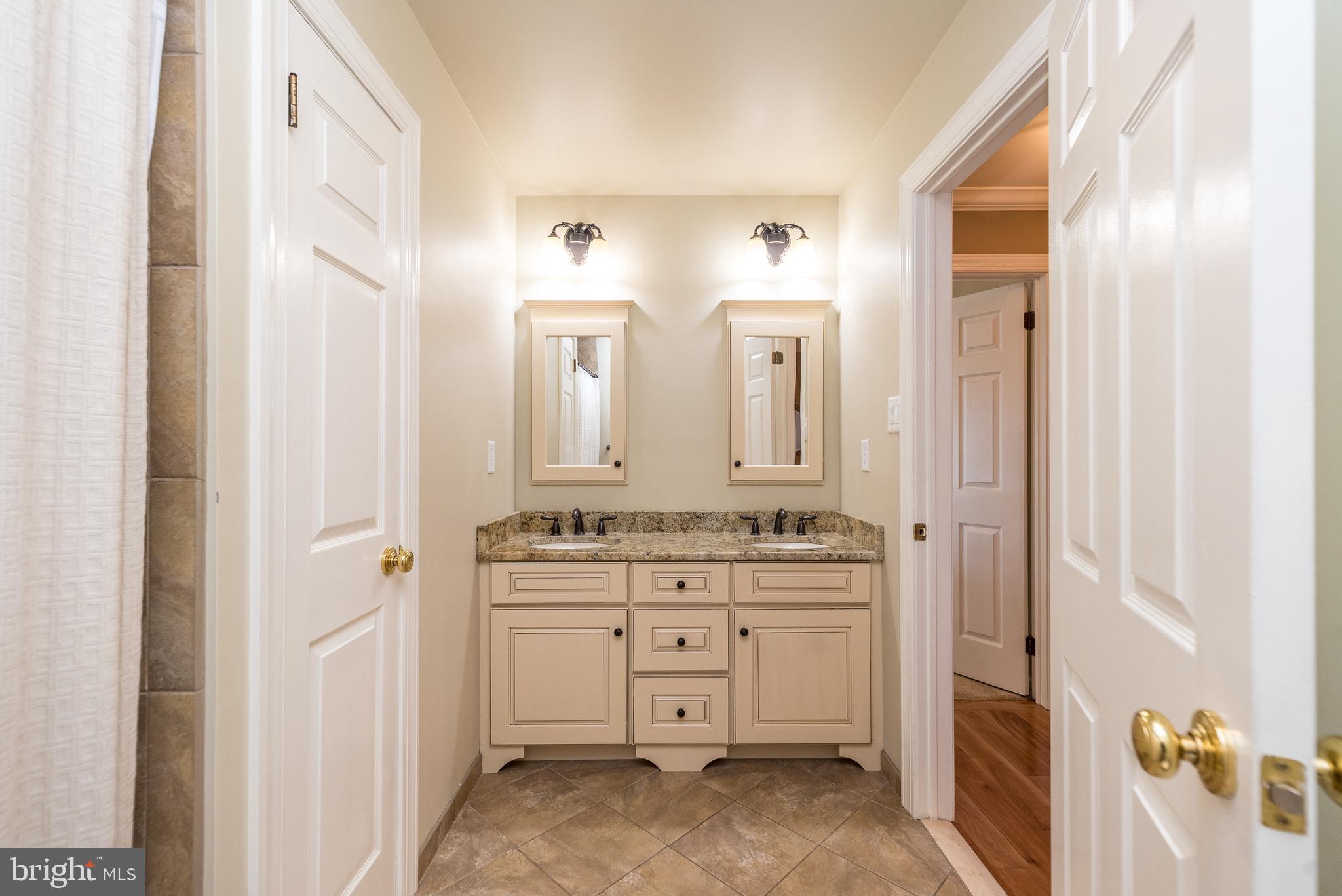 GWYNEDD HILL - Residential