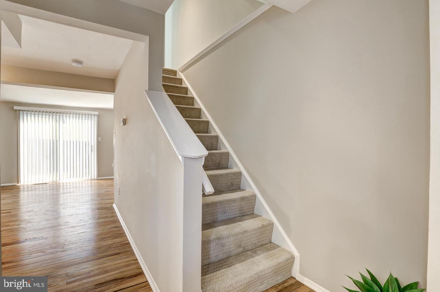 MIDDLEBROOK COMMONS - Residential Lease