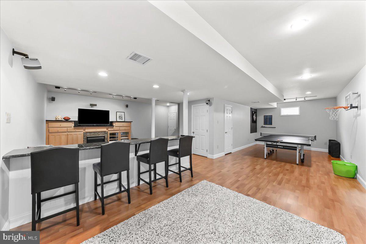 MEADOWS AT VALLEYFRG - Residential