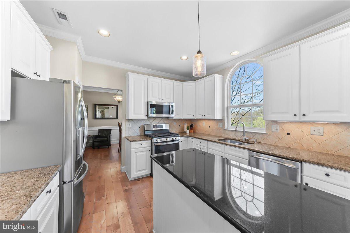 MEADOWS AT VALLEYFRG - Residential