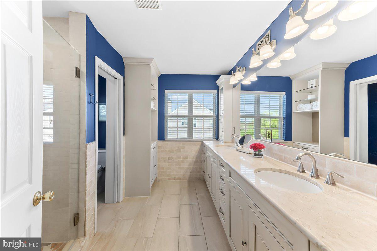 MEADOWS AT VALLEYFRG - Residential