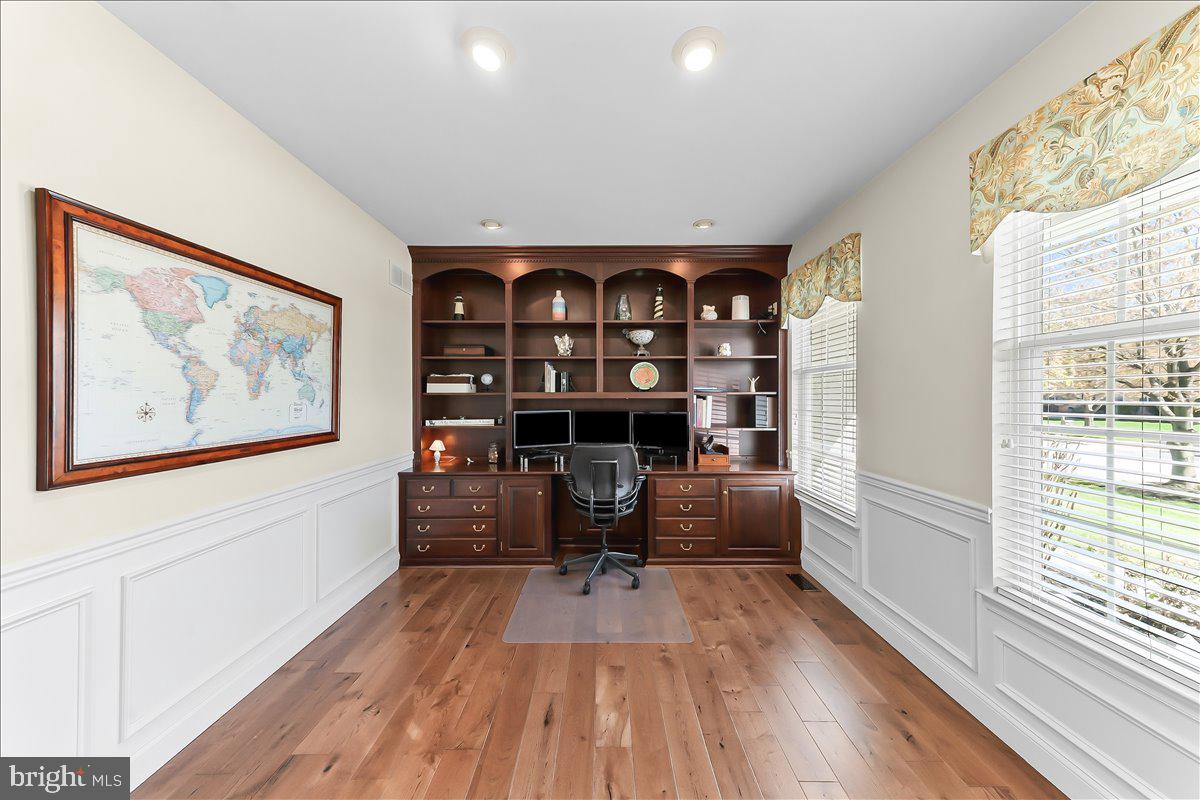 MEADOWS AT VALLEYFRG - Residential