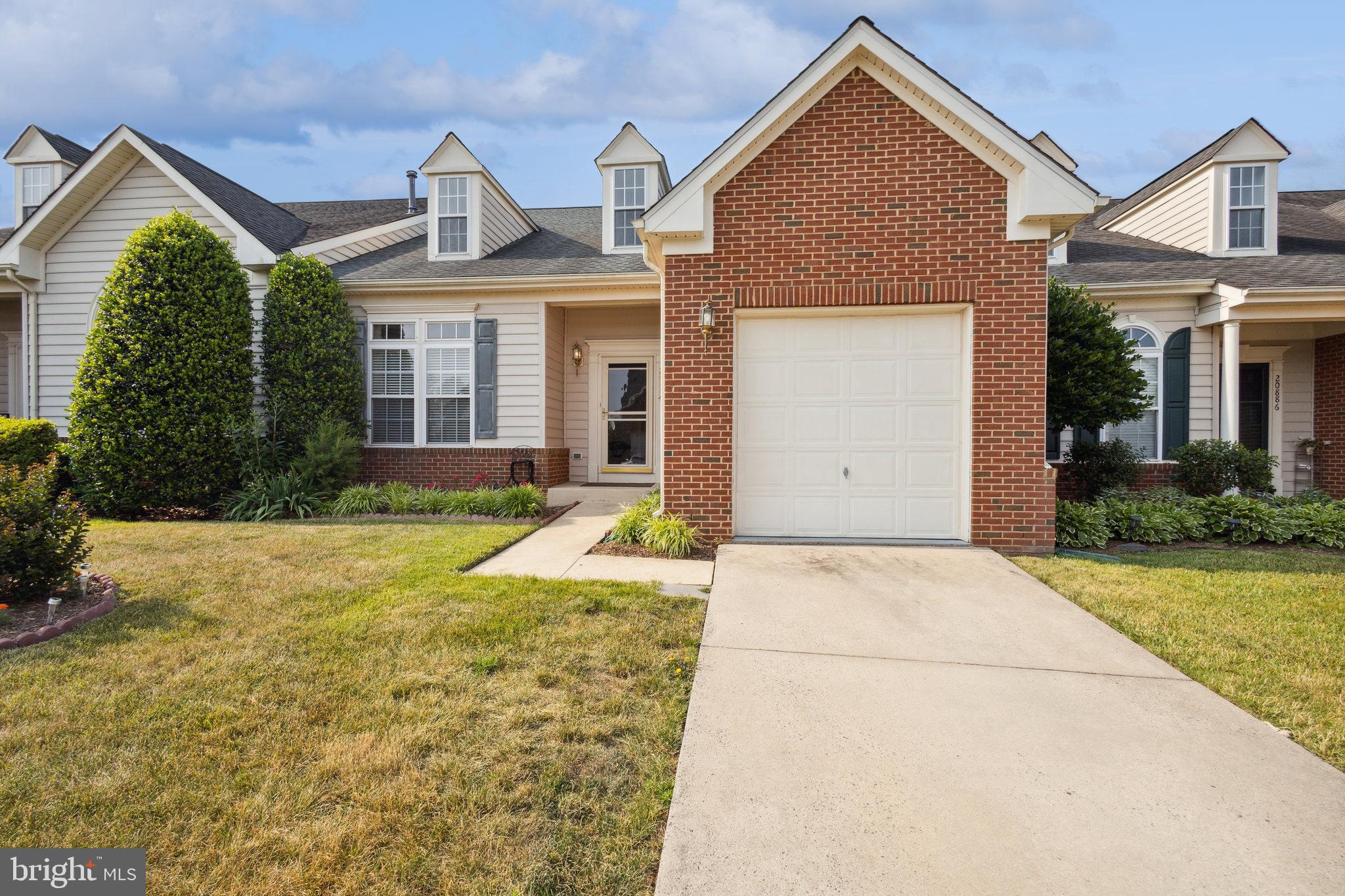 ASHBURN VILLAGE - Residential Lease