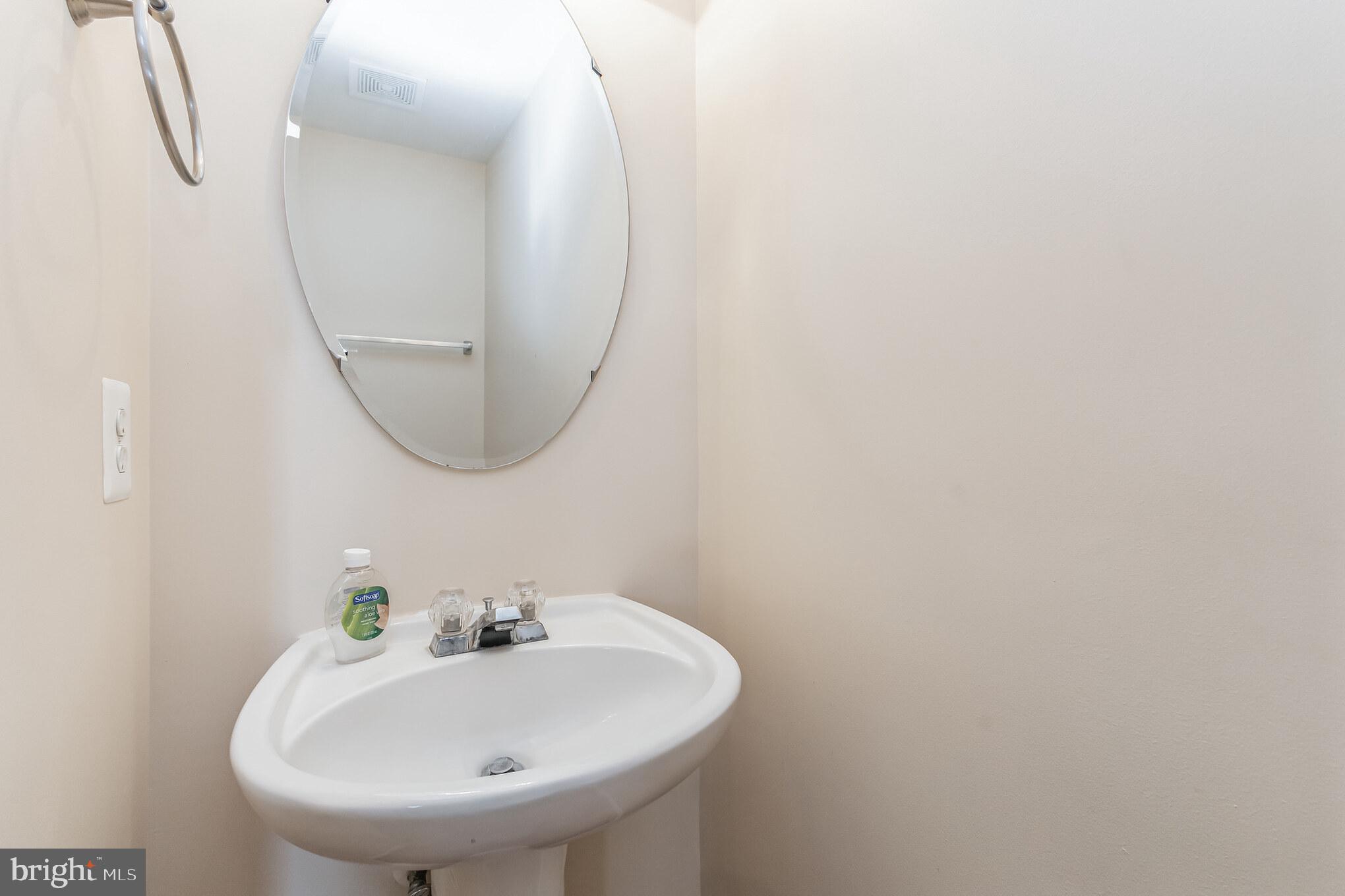 ASHBURN VILLAGE - Residential Lease