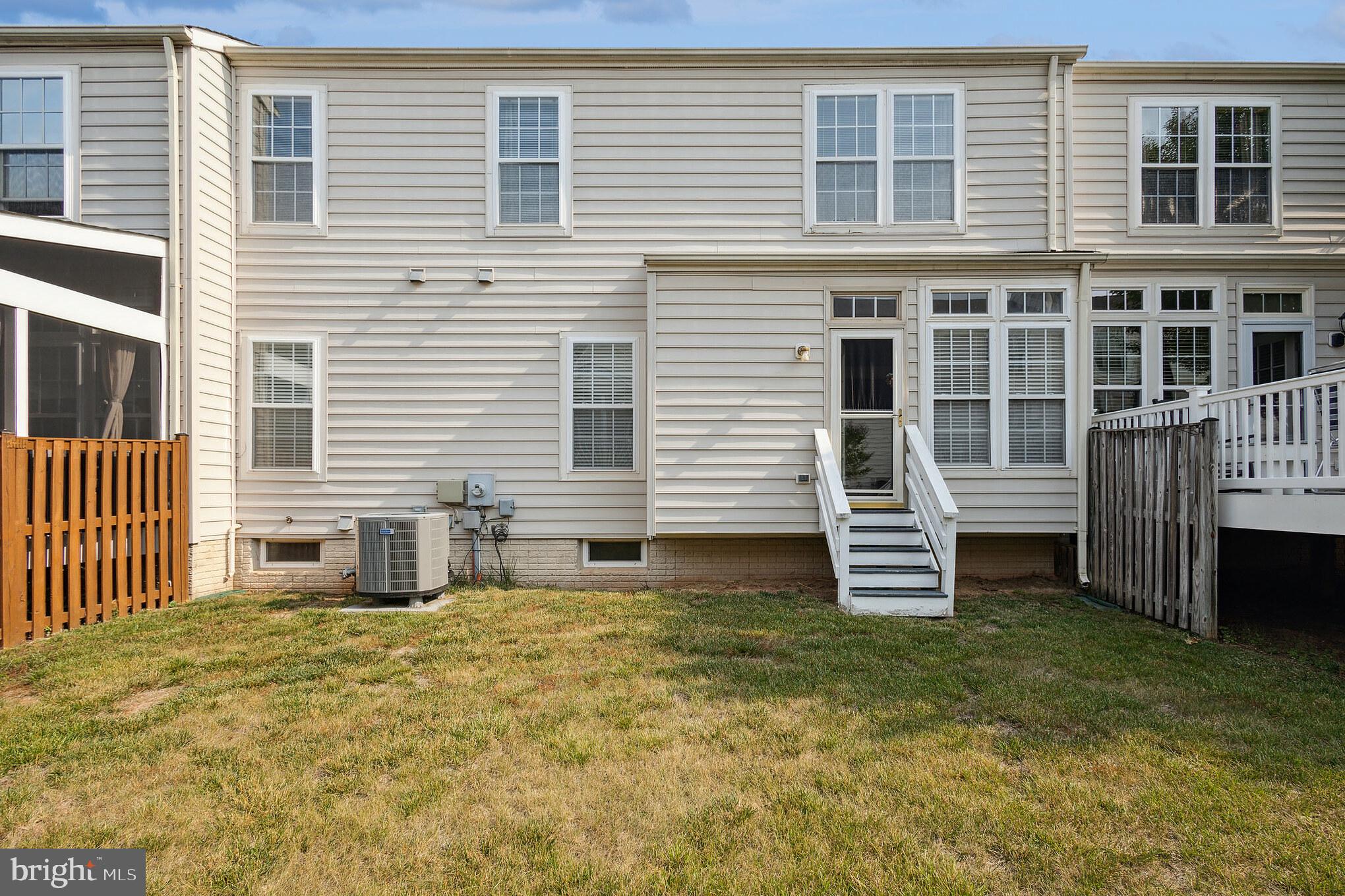 ASHBURN VILLAGE - Residential Lease