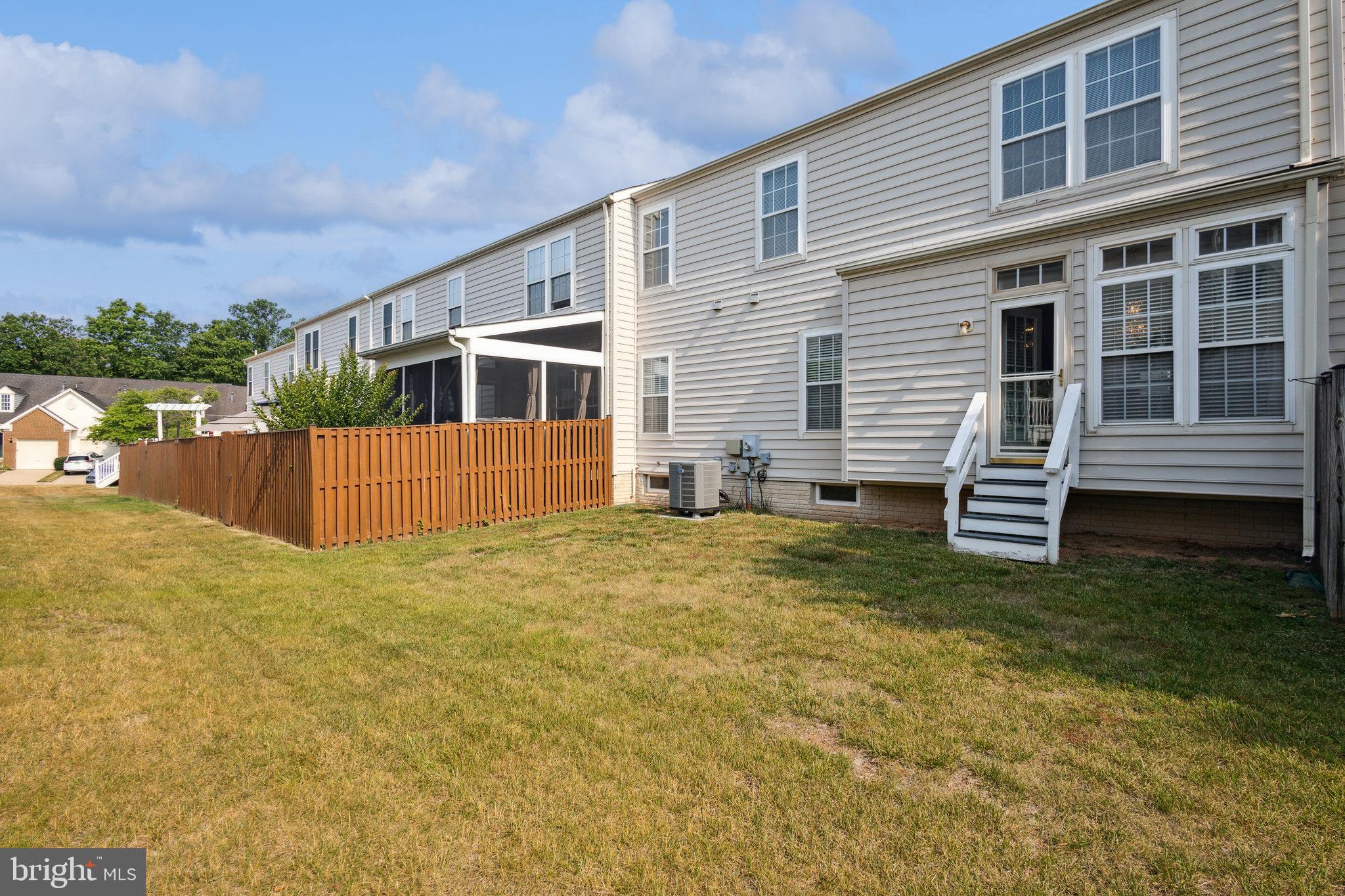 ASHBURN VILLAGE - Residential Lease