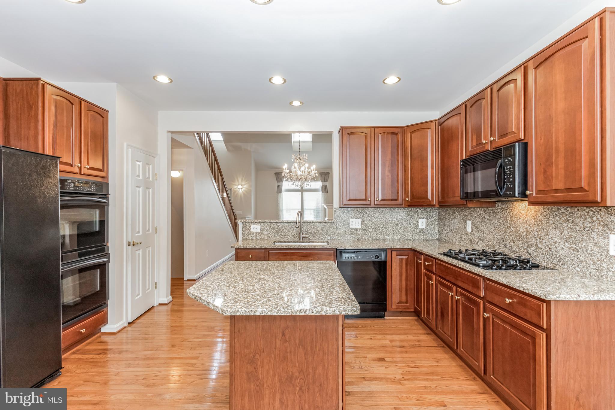 ASHBURN VILLAGE - Residential Lease