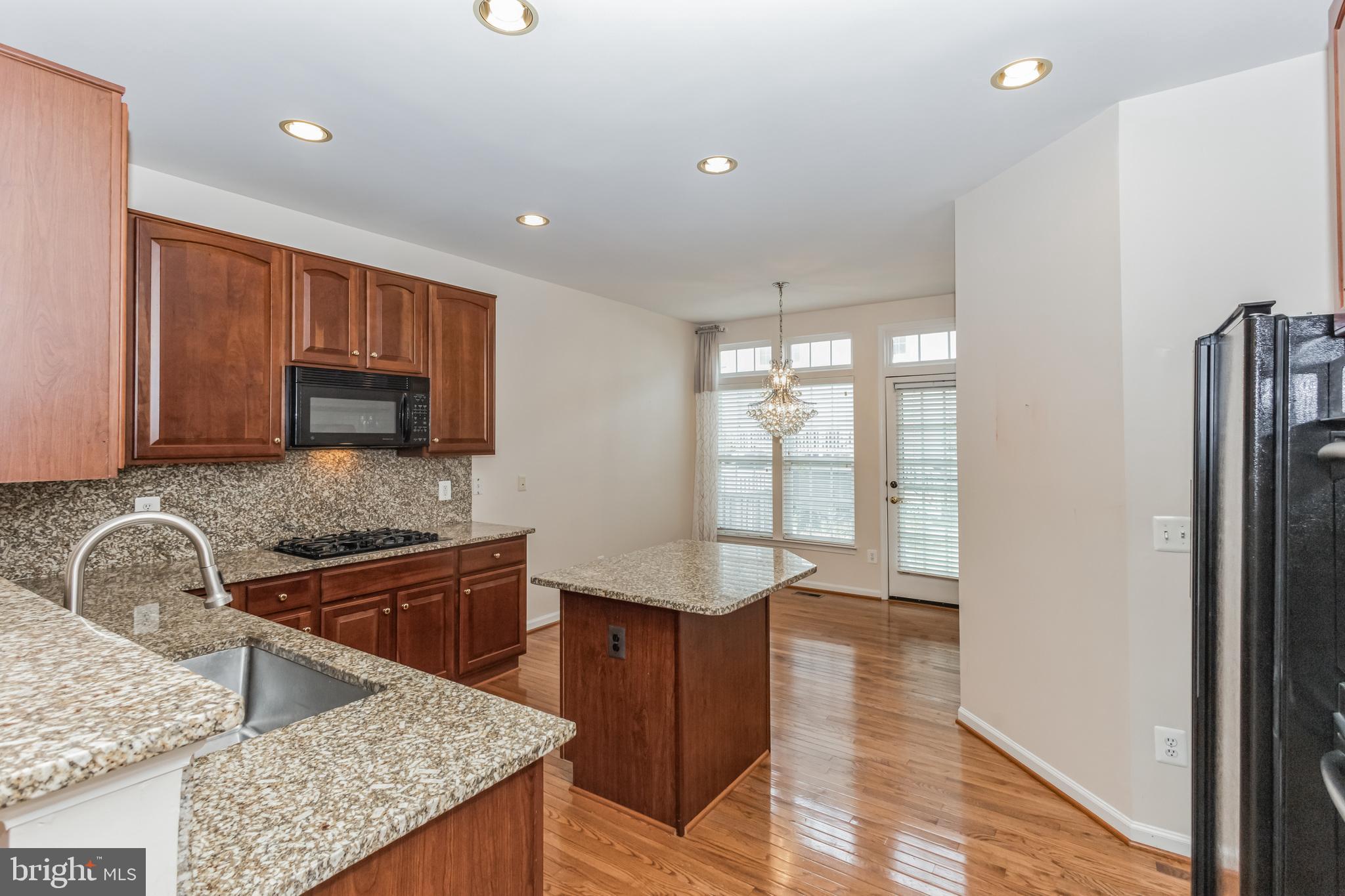 ASHBURN VILLAGE - Residential Lease