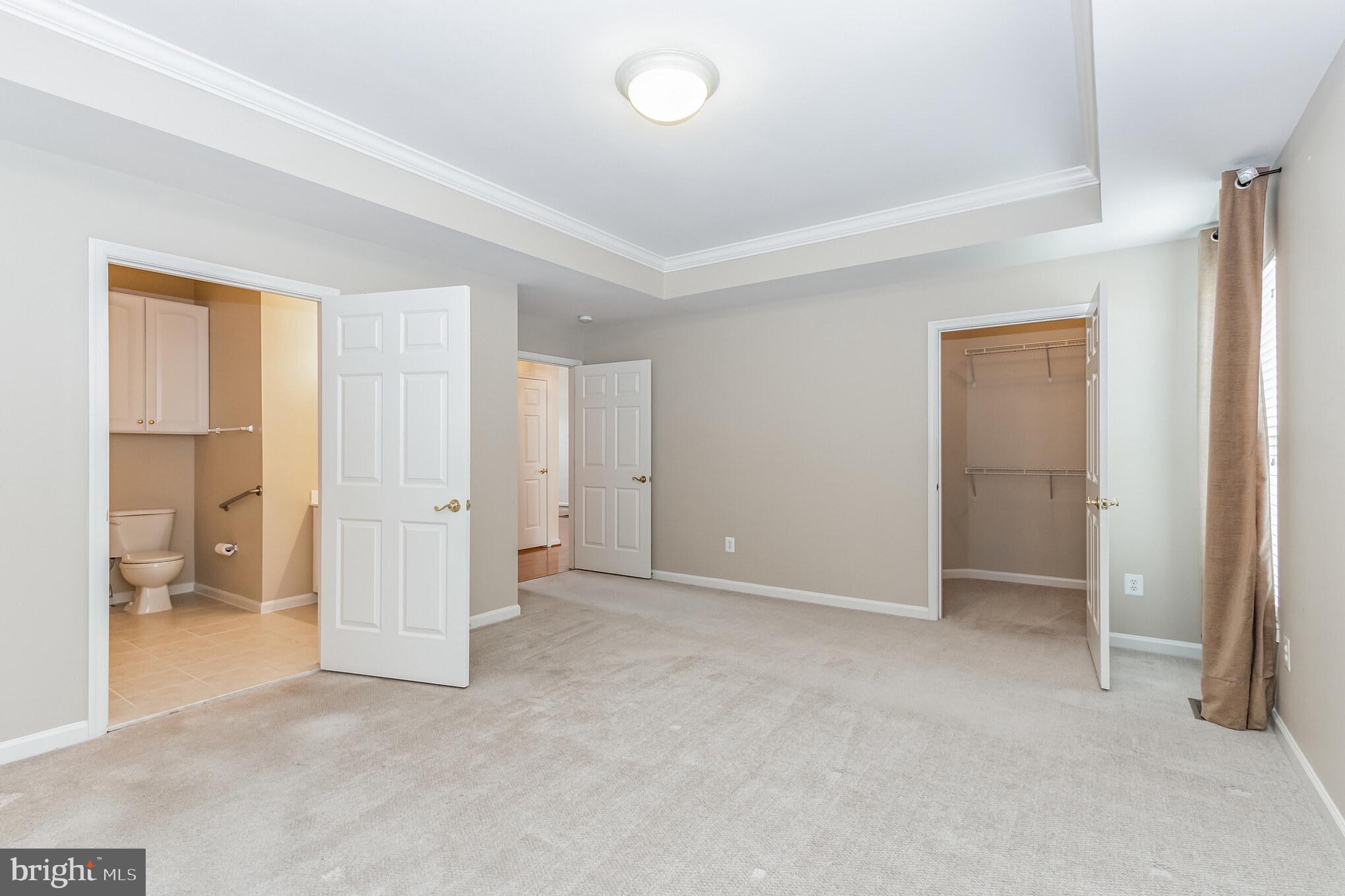 ASHBURN VILLAGE - Residential Lease