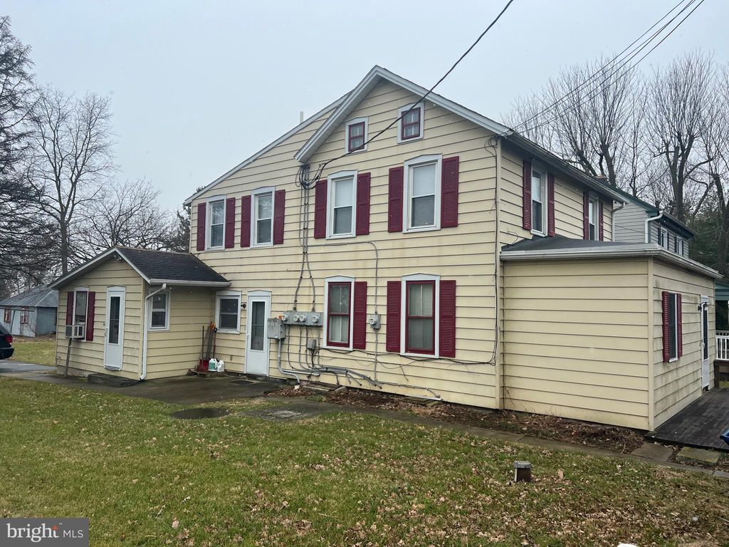 Photo of 6 HEDGEWOOD AVE, RONKS, PA 17572 (MLS # PALA2030402)