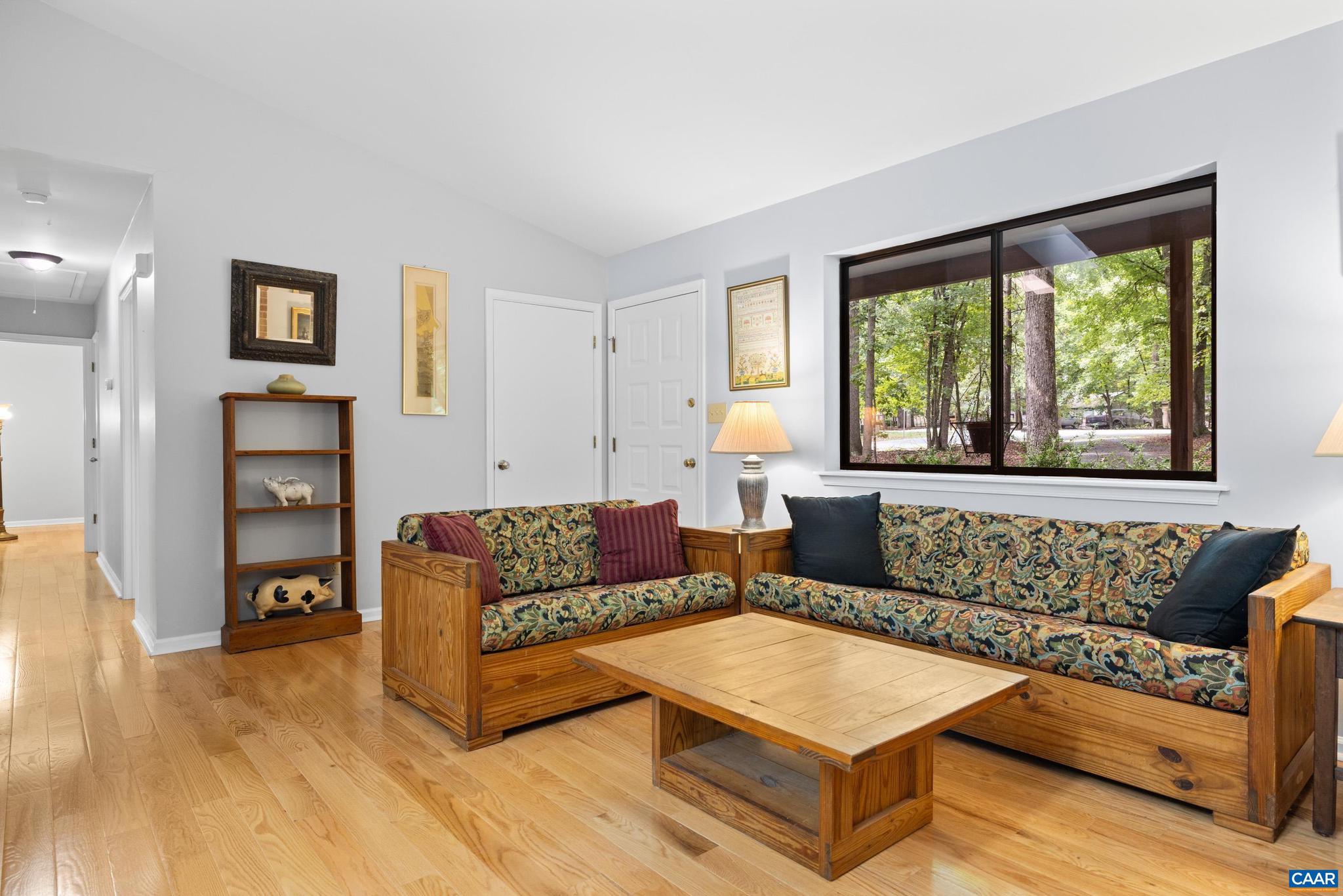 LAKE MONTICELLO - Residential