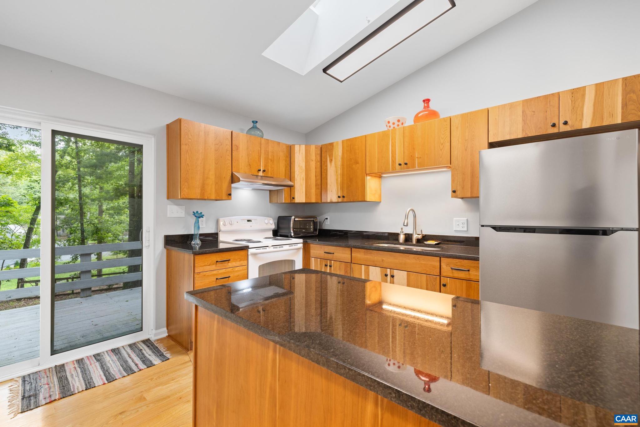 LAKE MONTICELLO - Residential