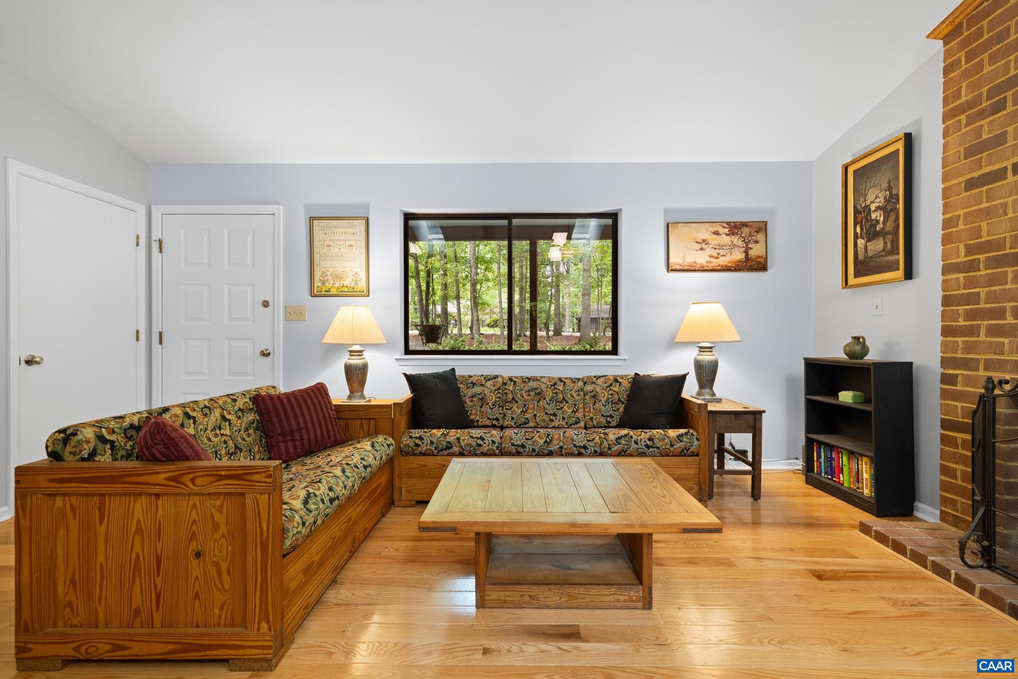 LAKE MONTICELLO - Residential